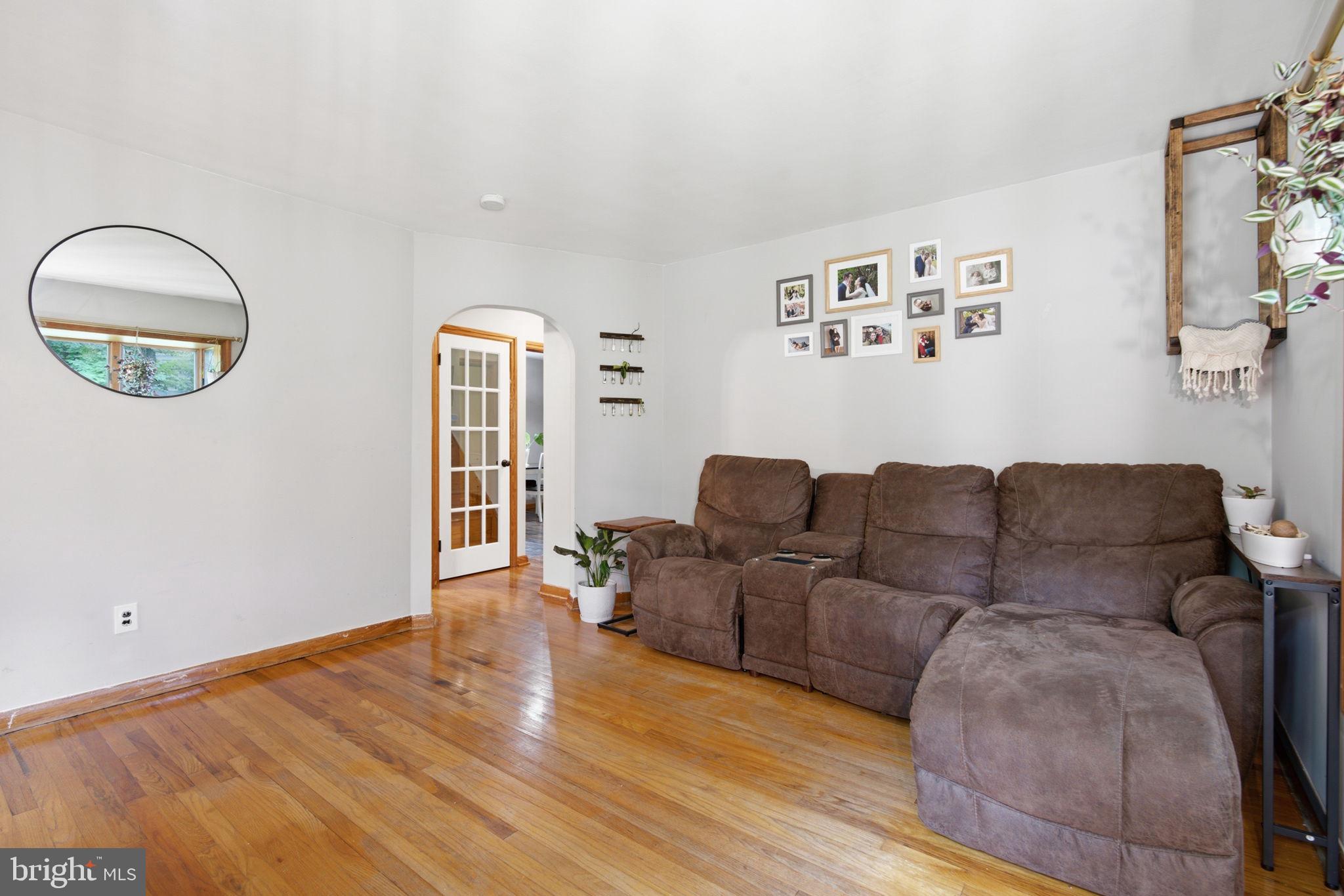 637 CALIFORNIA TERRACE