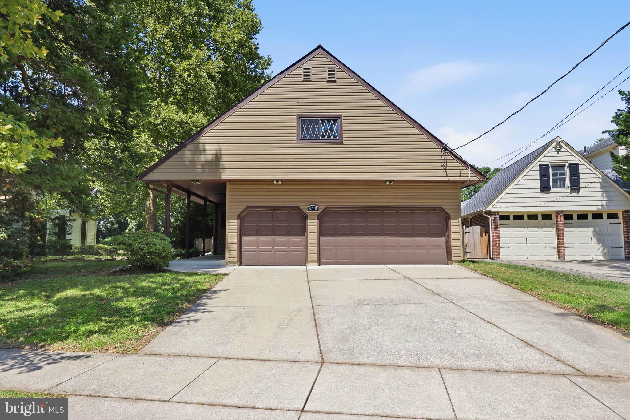 319 OAKLAWN AVENUE