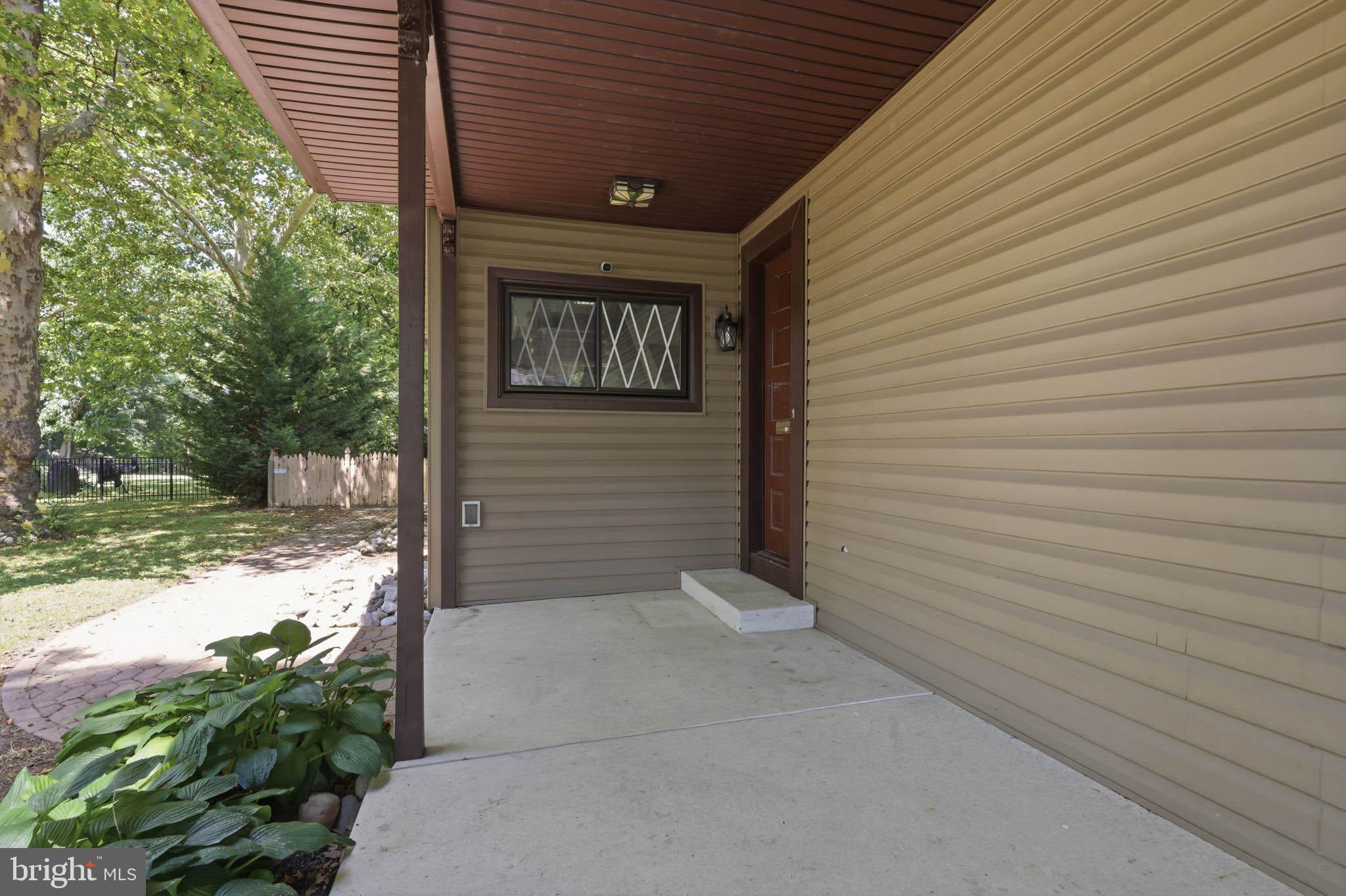 319 OAKLAWN AVENUE