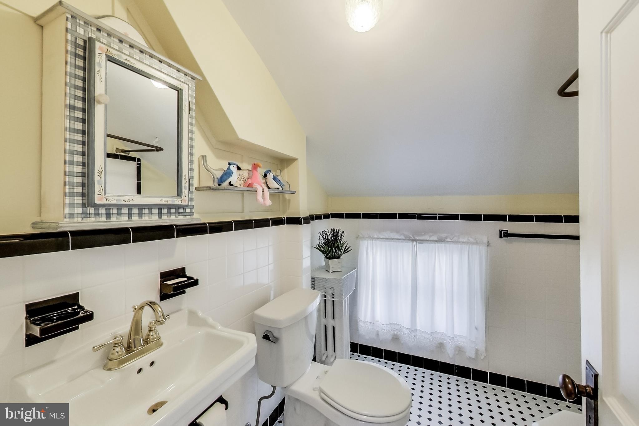 COLONIAL PARK - Residential