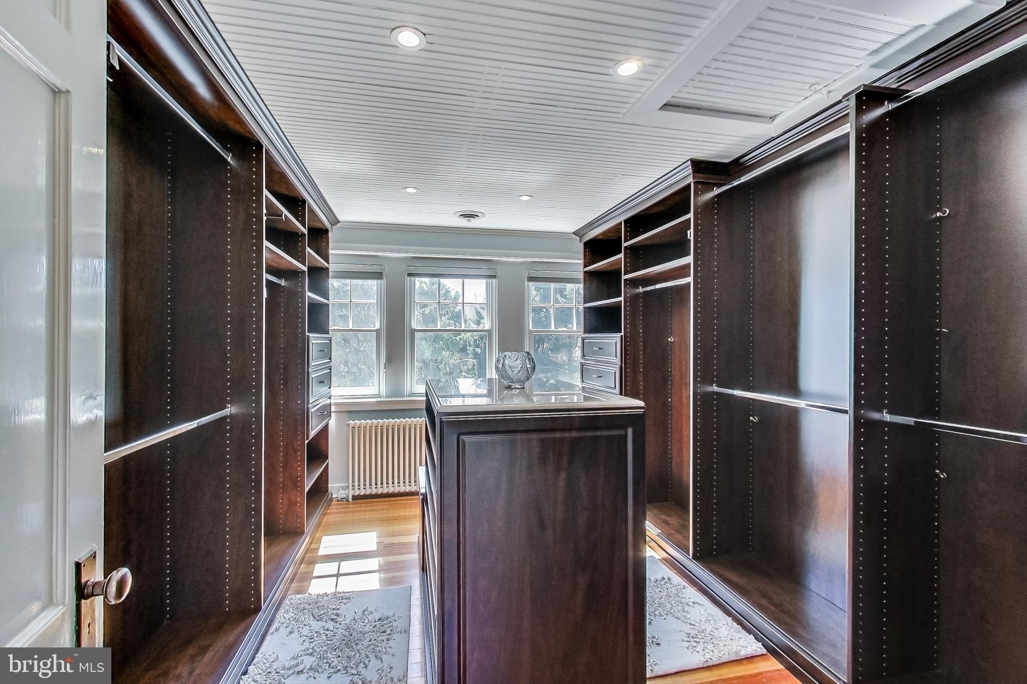 COLONIAL PARK - Residential