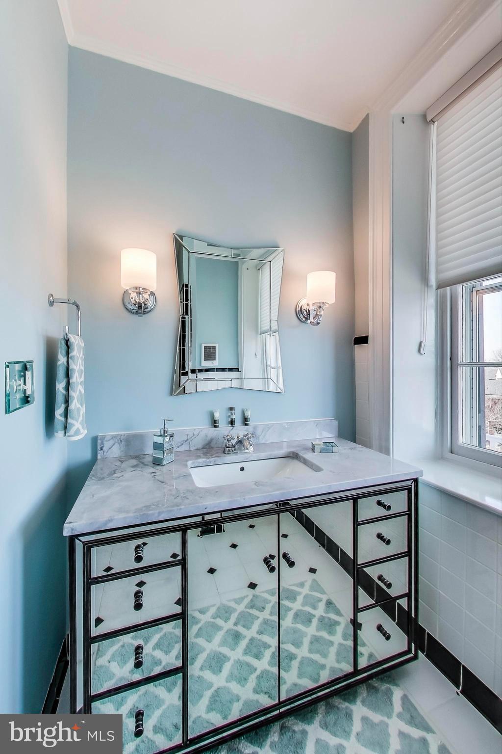 COLONIAL PARK - Residential