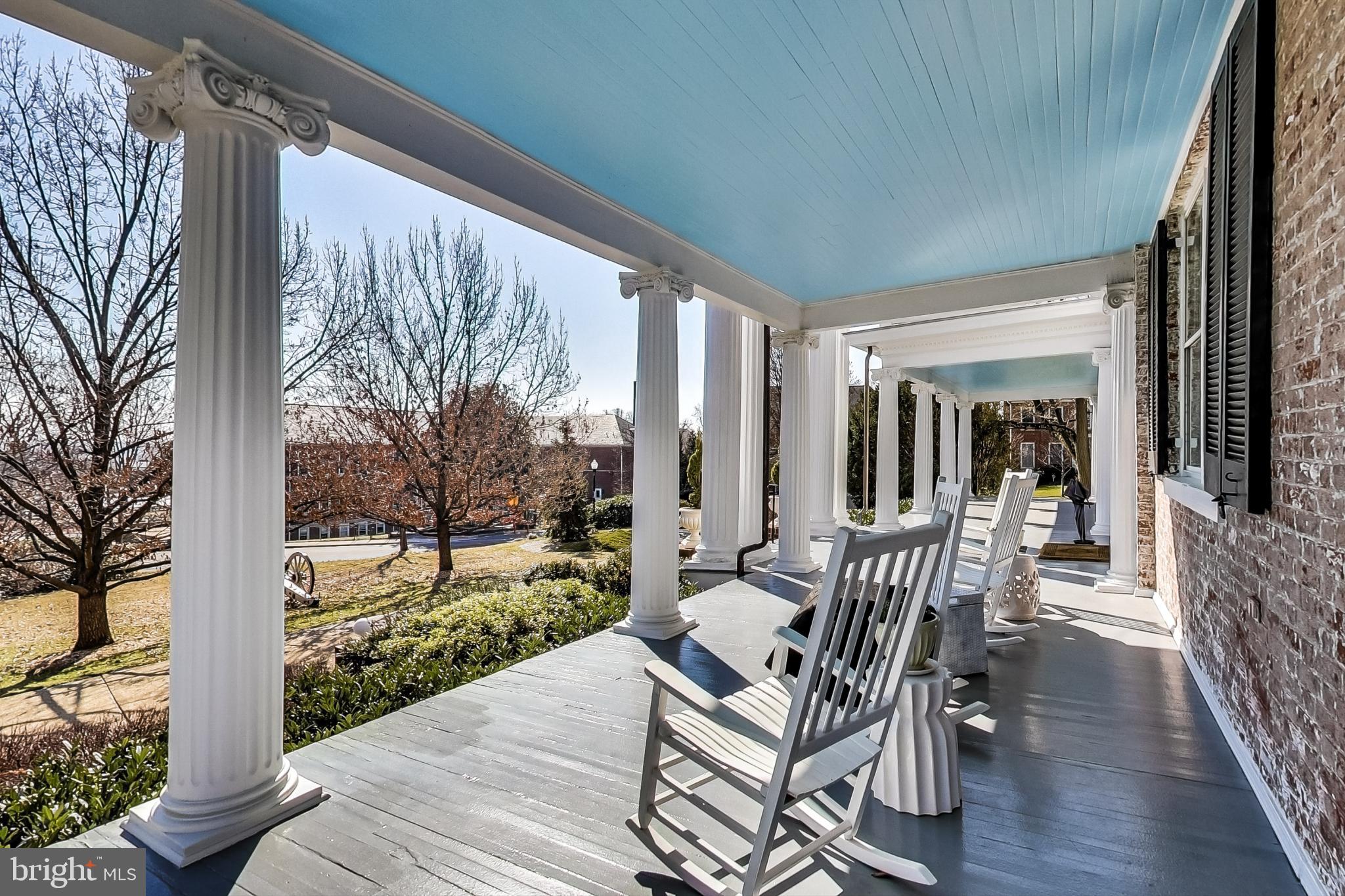 COLONIAL PARK - Residential