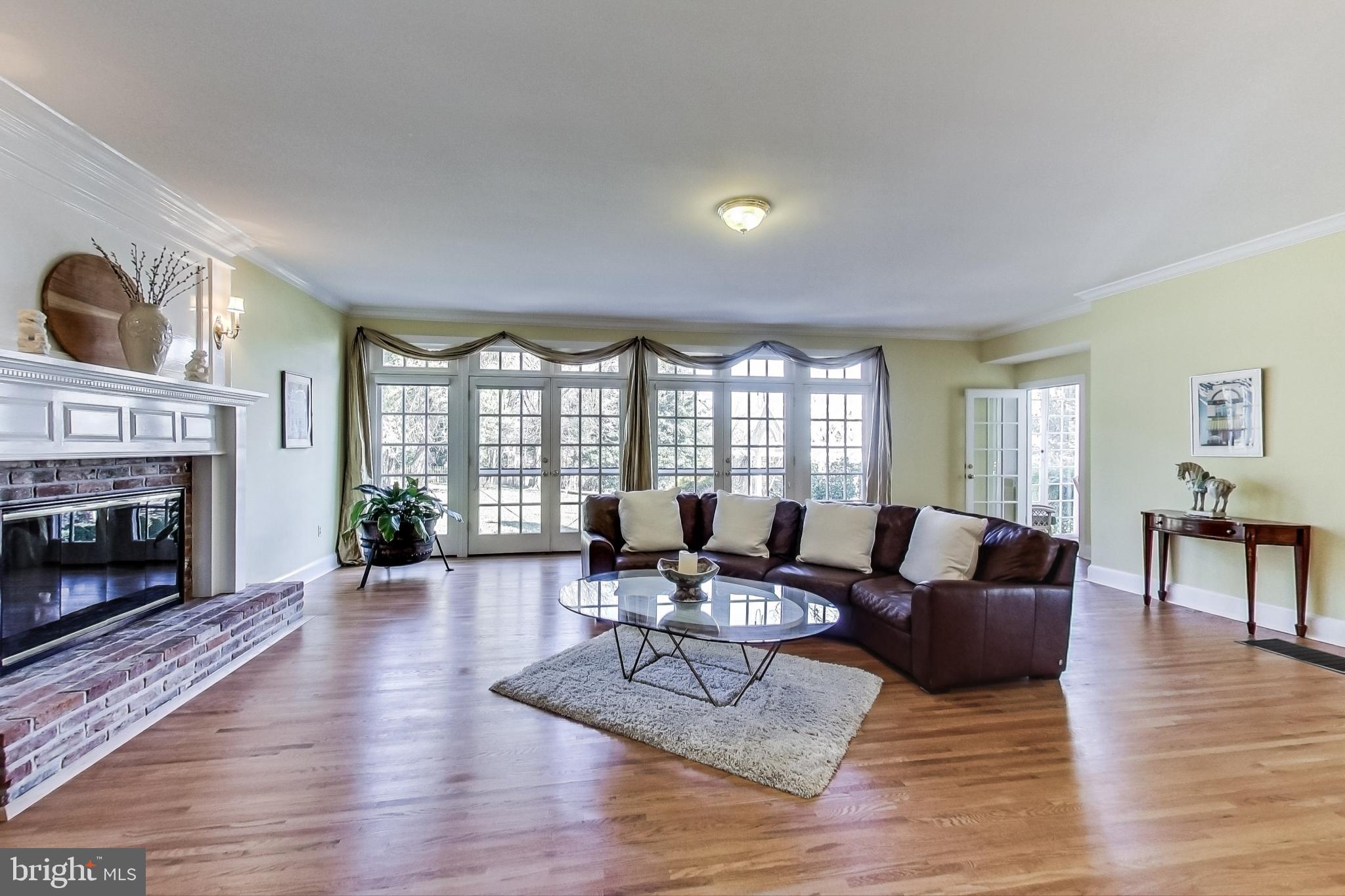 COLONIAL PARK - Residential