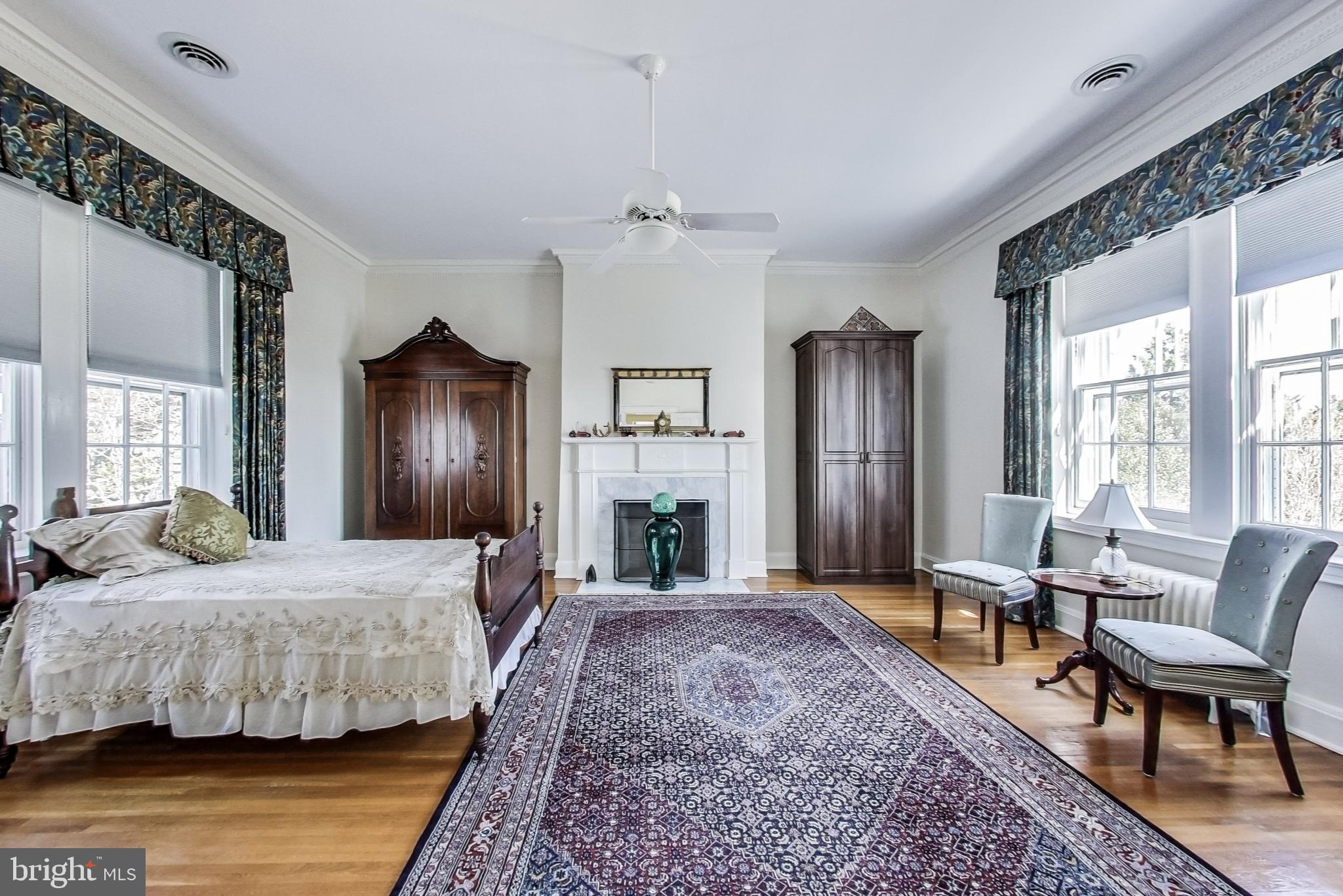 COLONIAL PARK - Residential