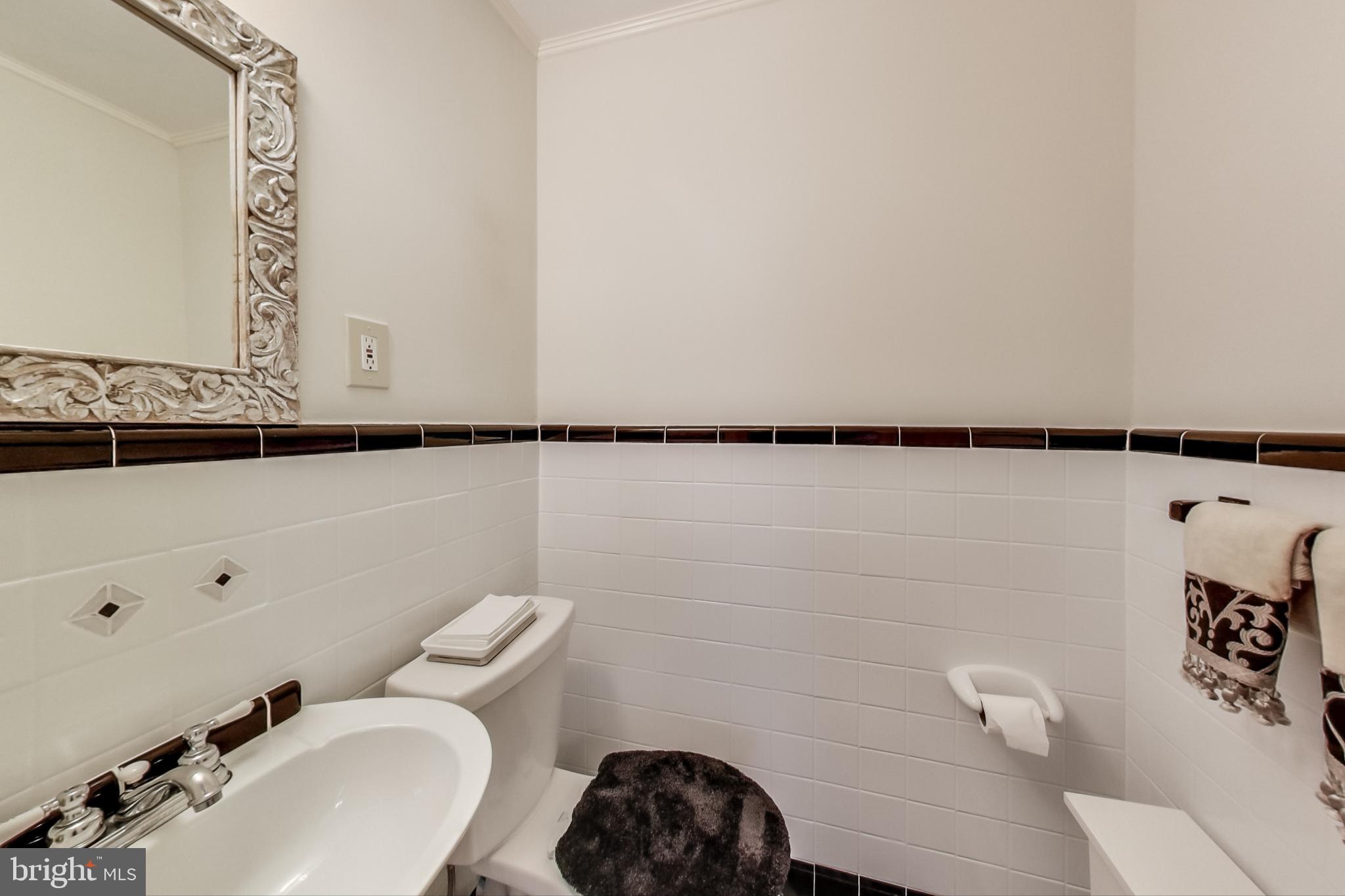 COLONIAL PARK - Residential