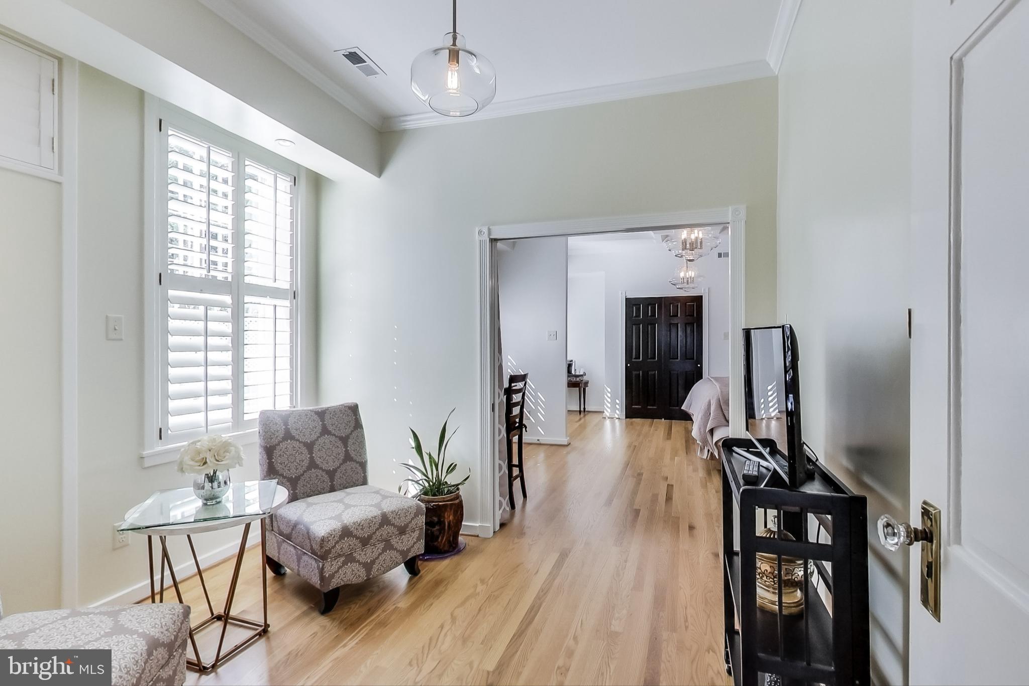 COLONIAL PARK - Residential