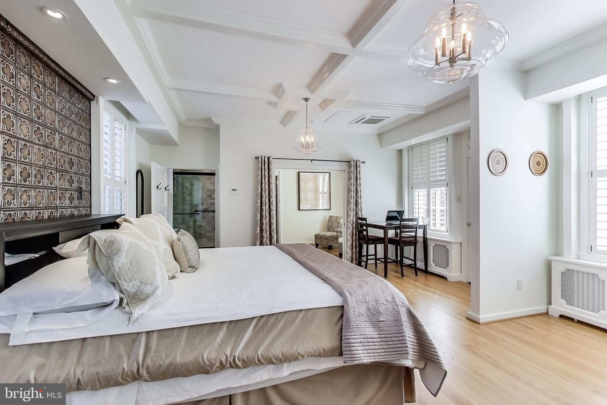 COLONIAL PARK - Residential