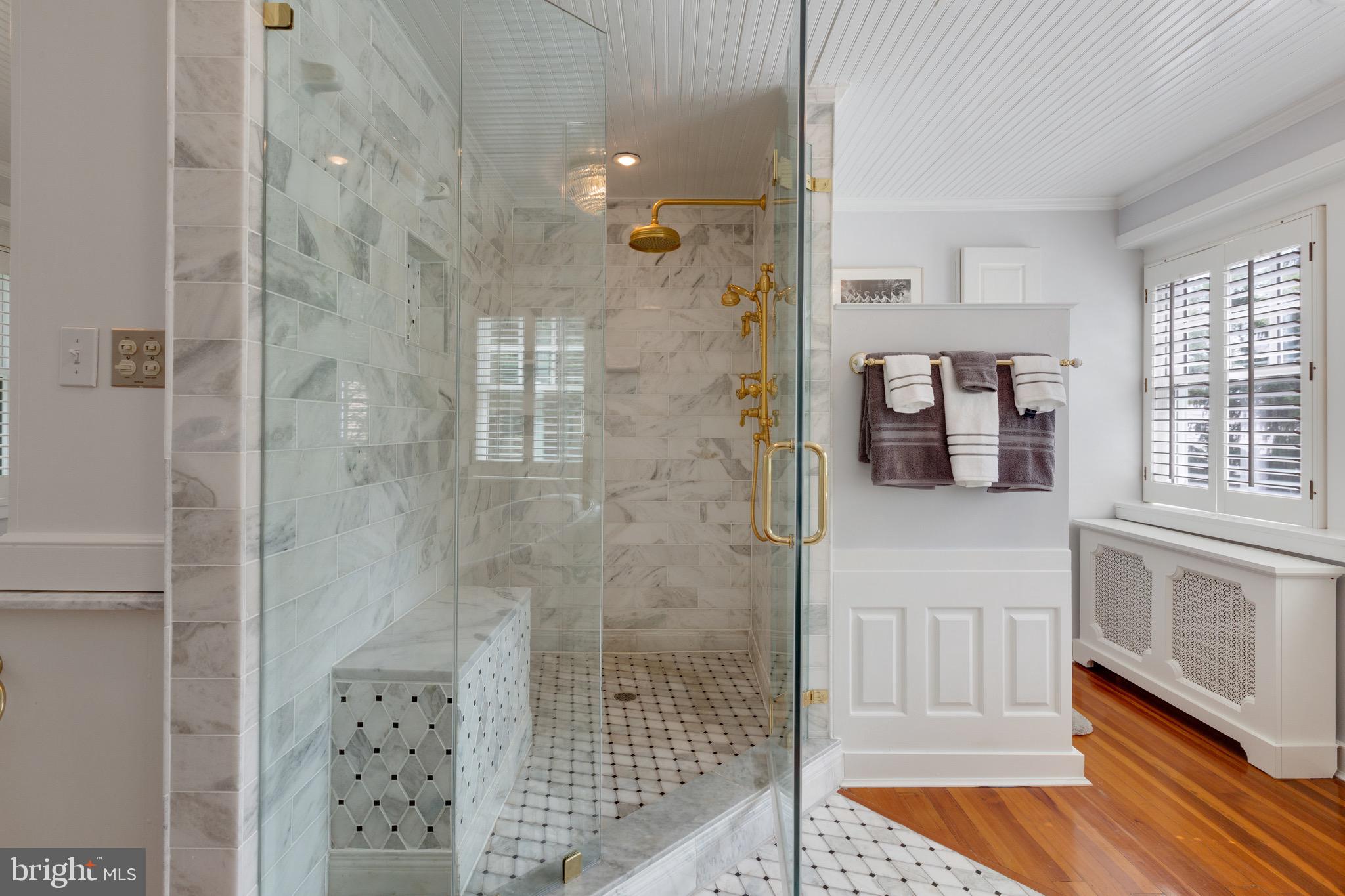 COLONIAL PARK - Residential