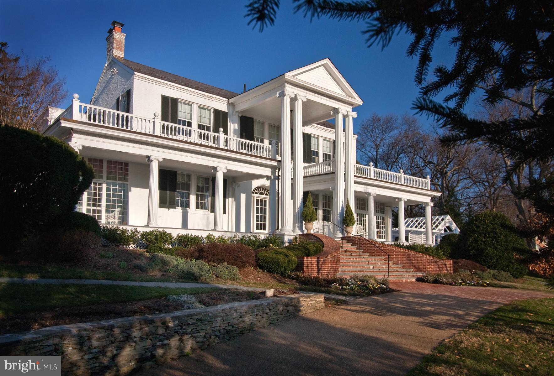 COLONIAL PARK - Residential