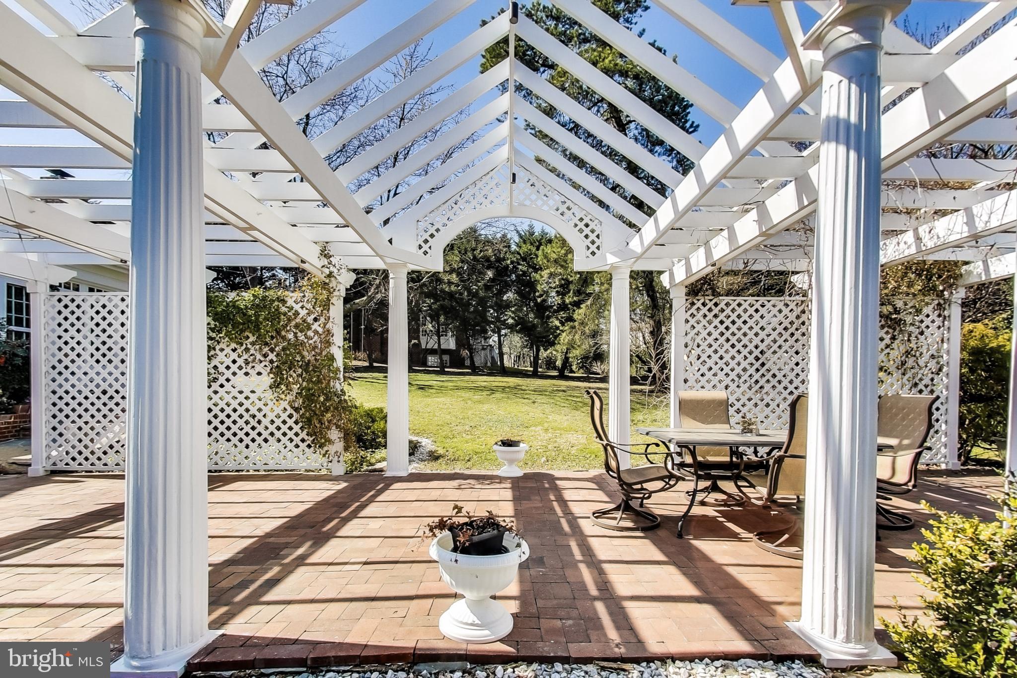 COLONIAL PARK - Residential