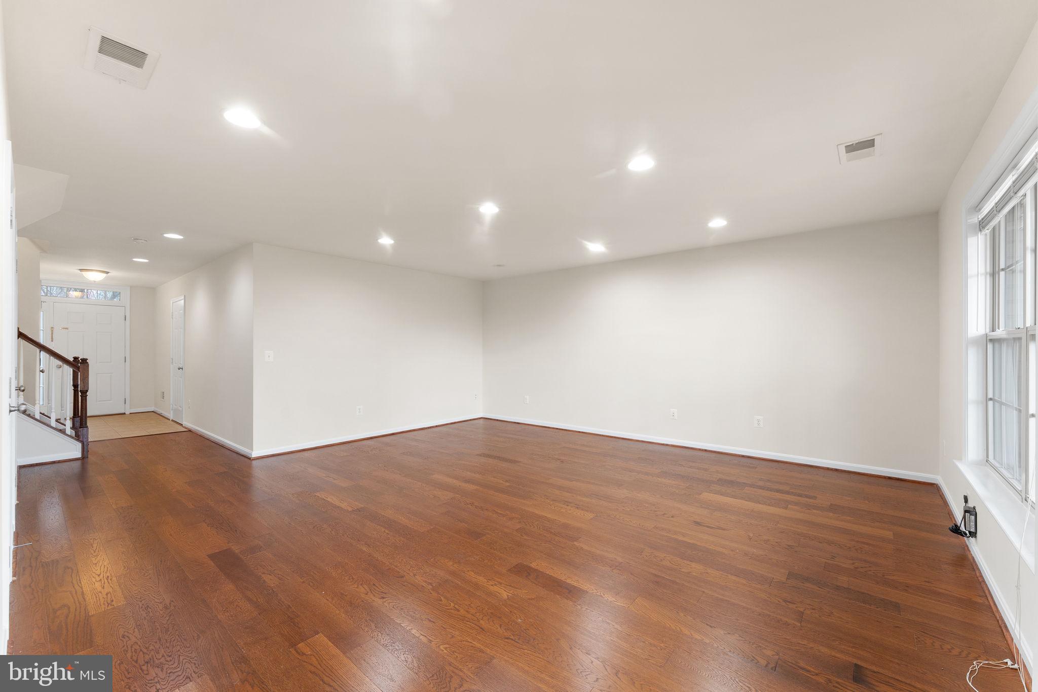 ALEXANDERS CHASE - Residential Lease