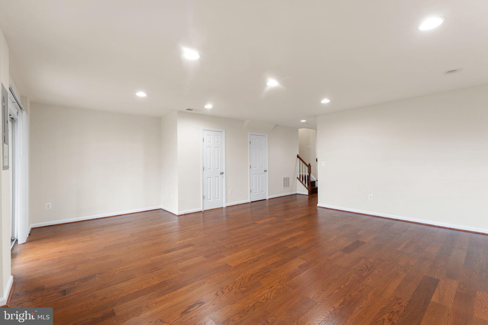 ALEXANDERS CHASE - Residential Lease