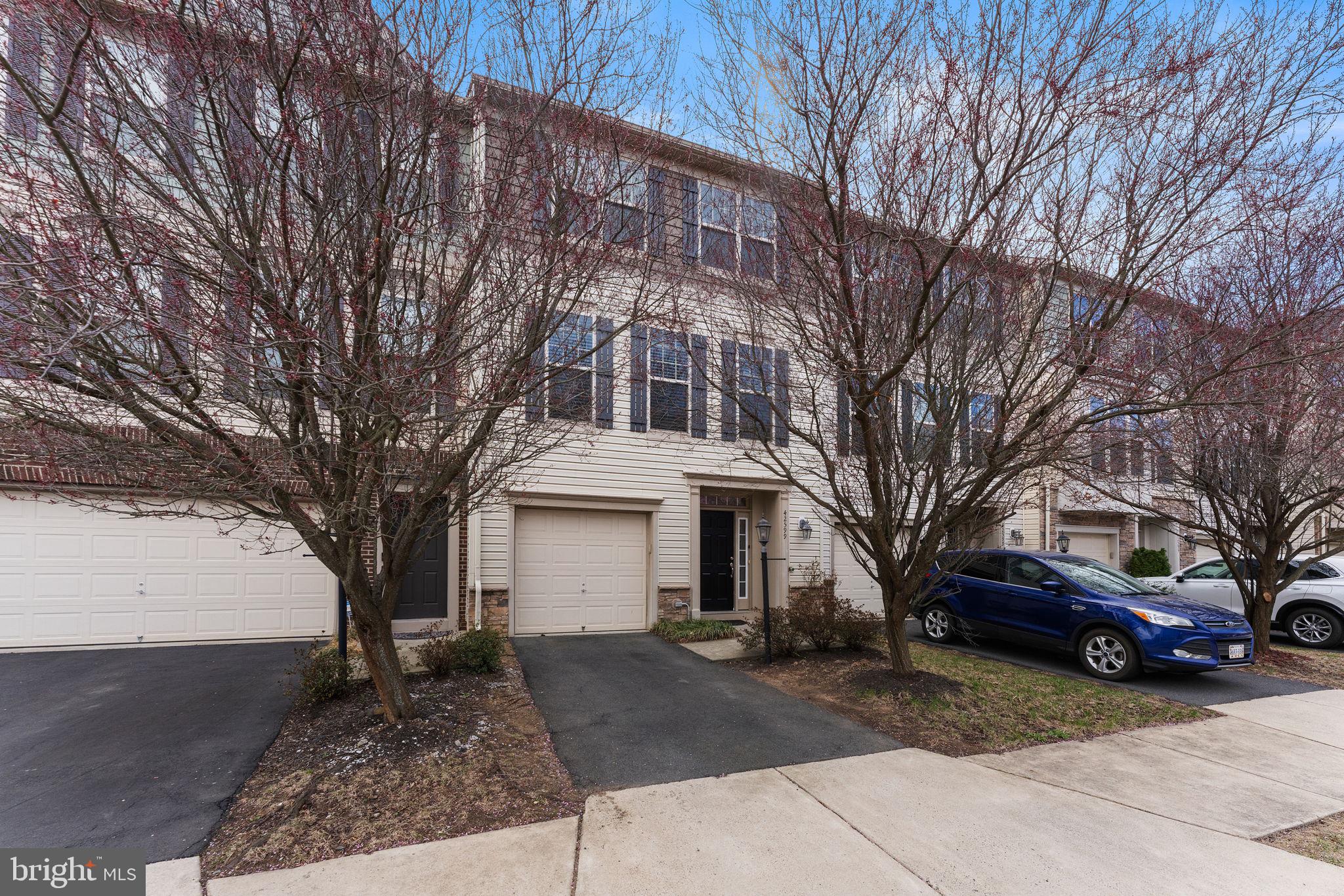 ALEXANDERS CHASE - Residential Lease