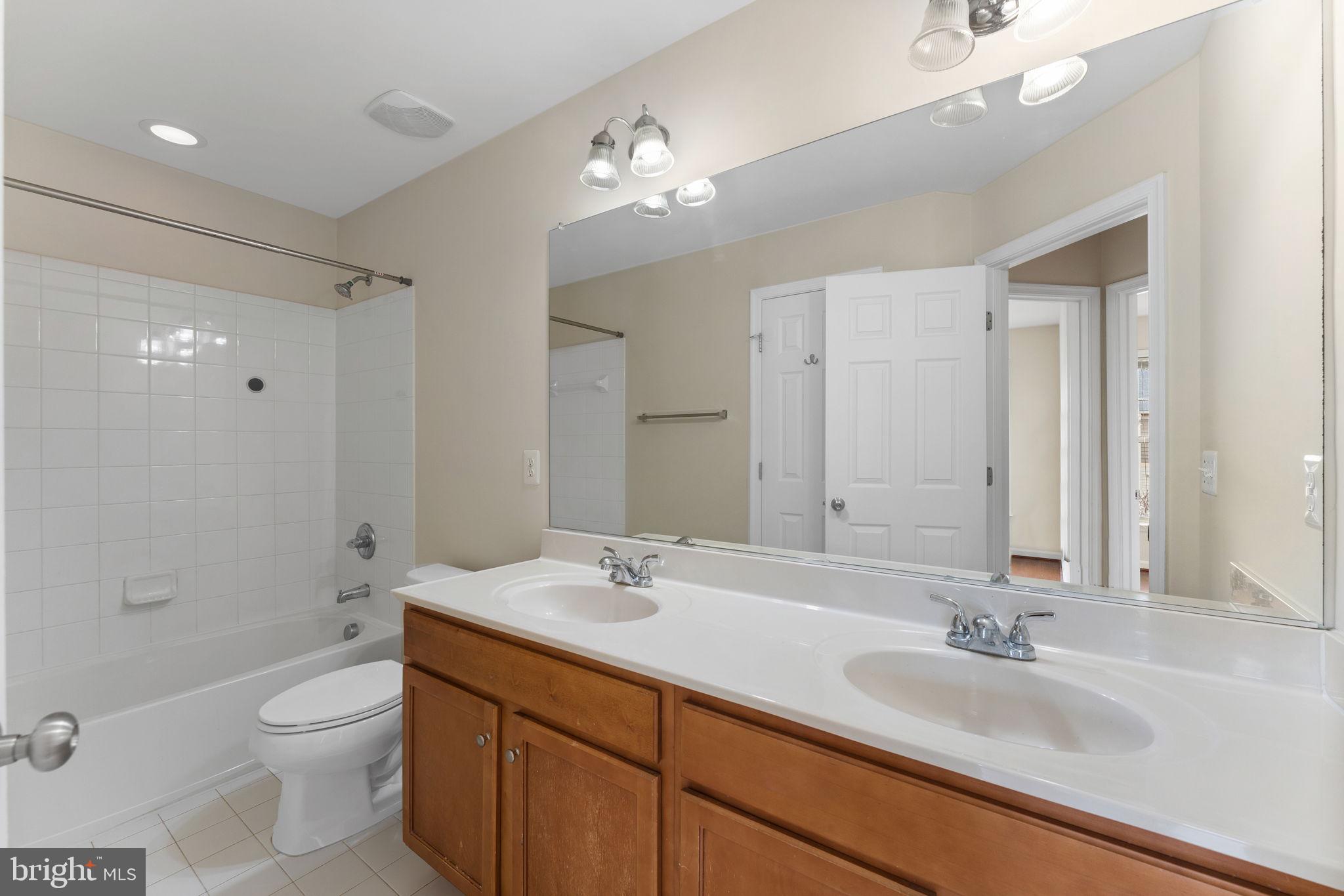 ALEXANDERS CHASE - Residential Lease