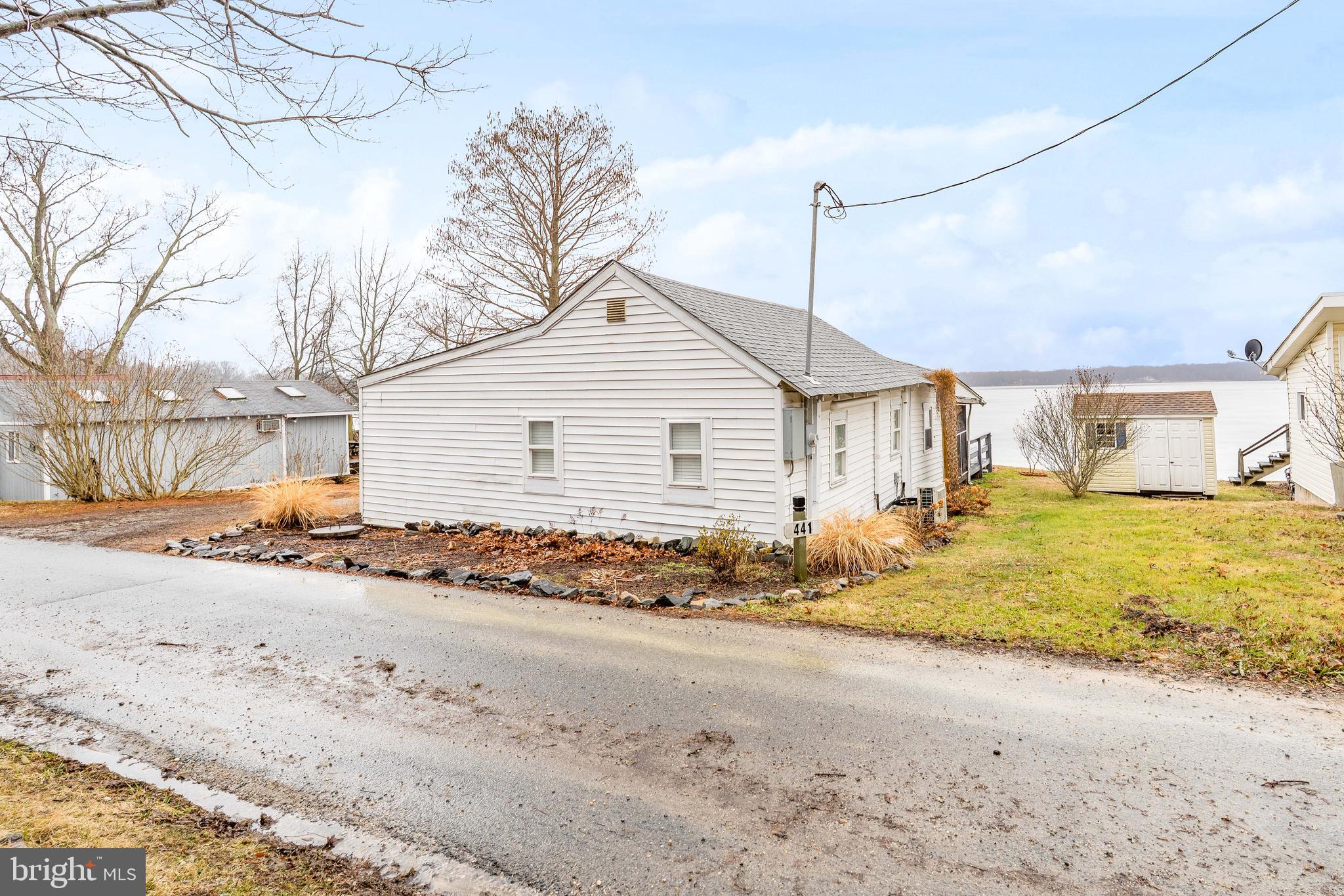 LEWIS SHORE - Residential