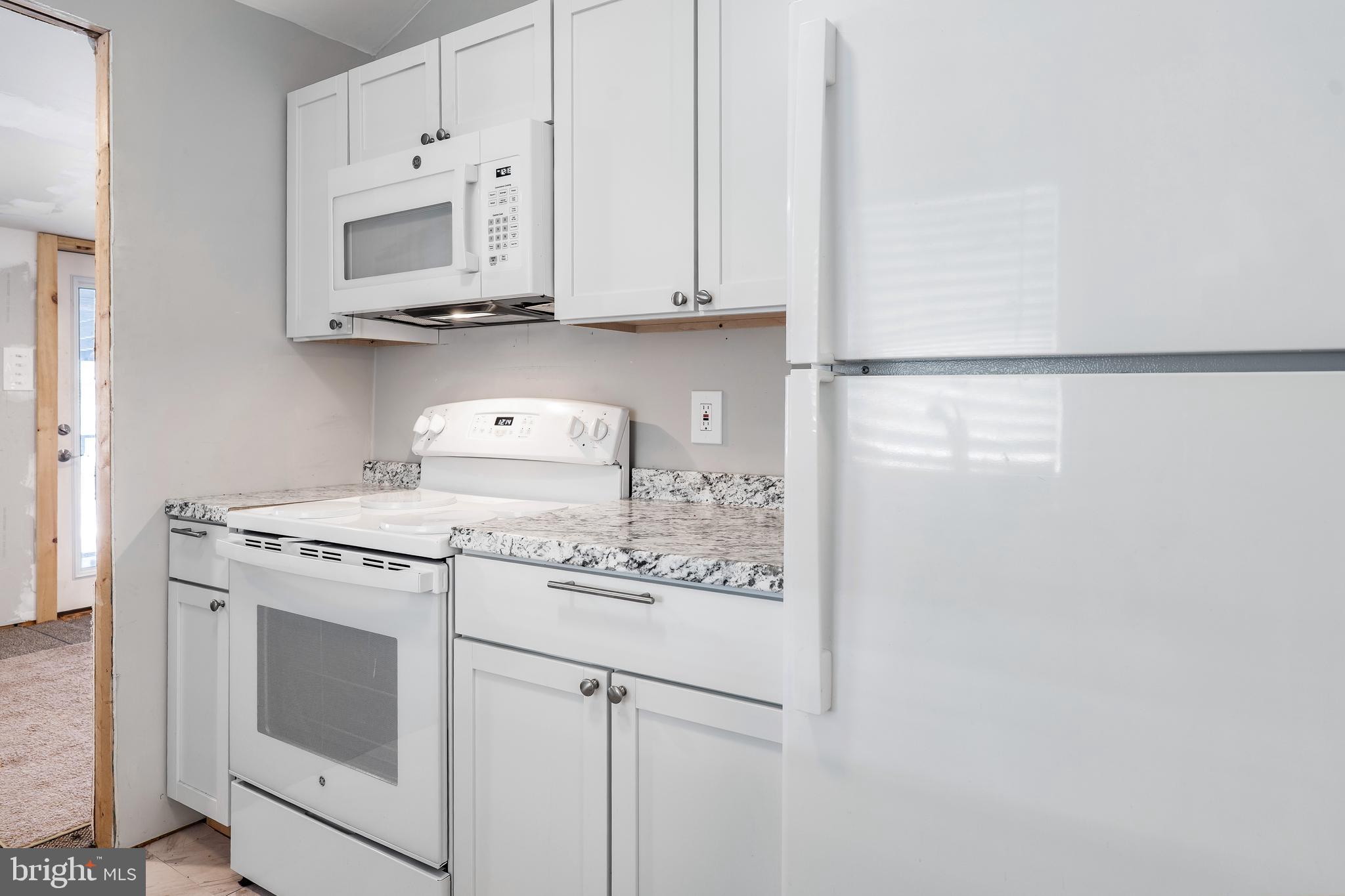 LEWIS SHORE - Residential