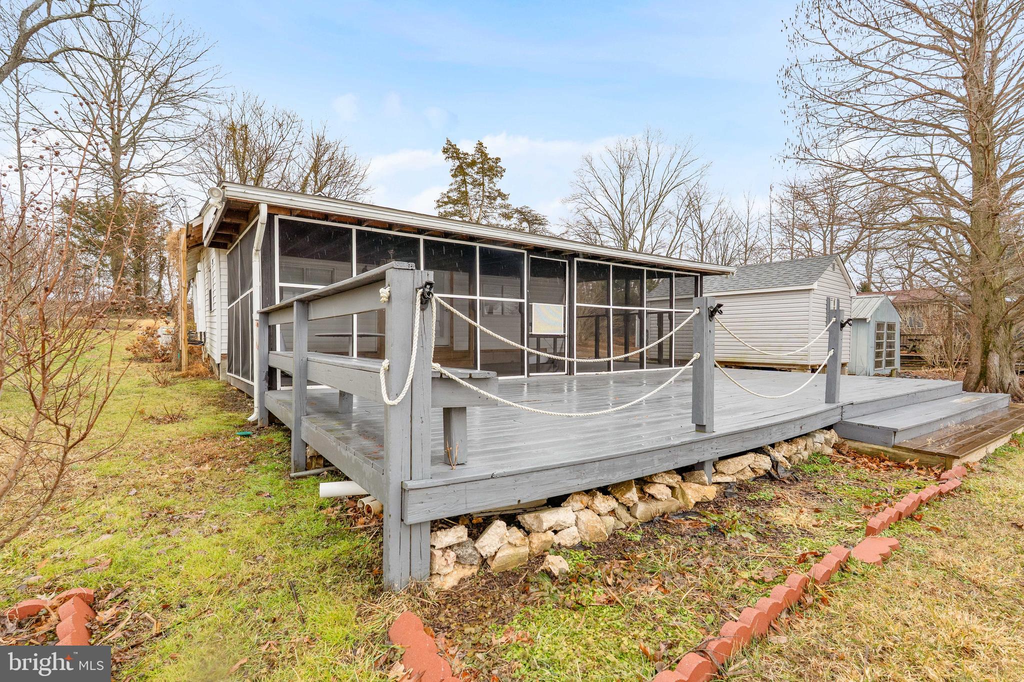 LEWIS SHORE - Residential