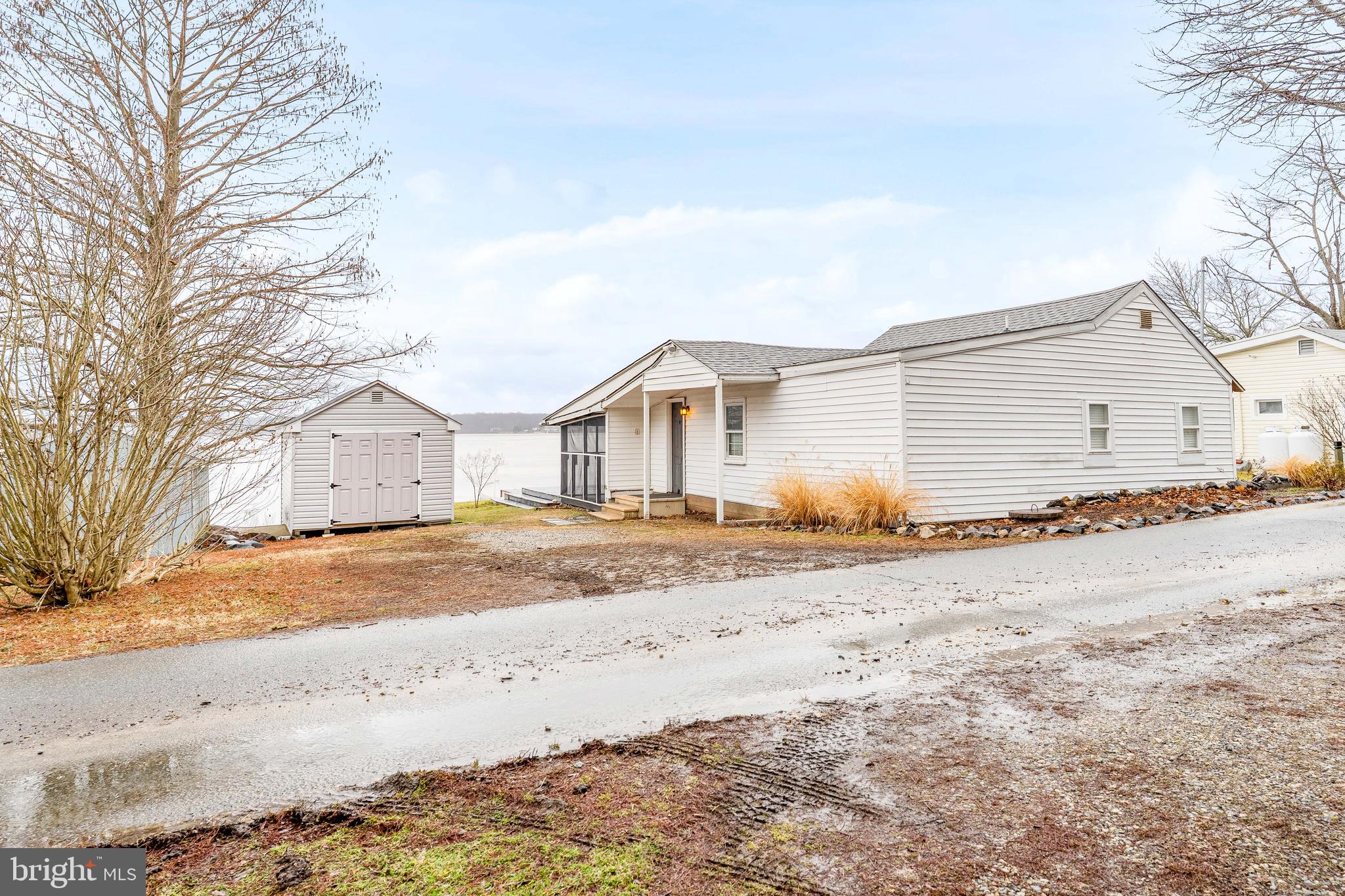 LEWIS SHORE - Residential