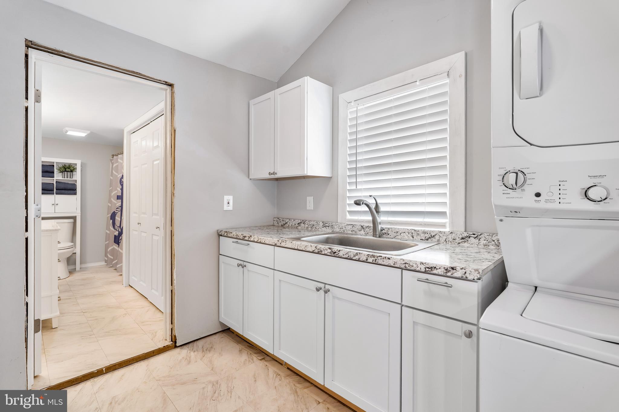 LEWIS SHORE - Residential