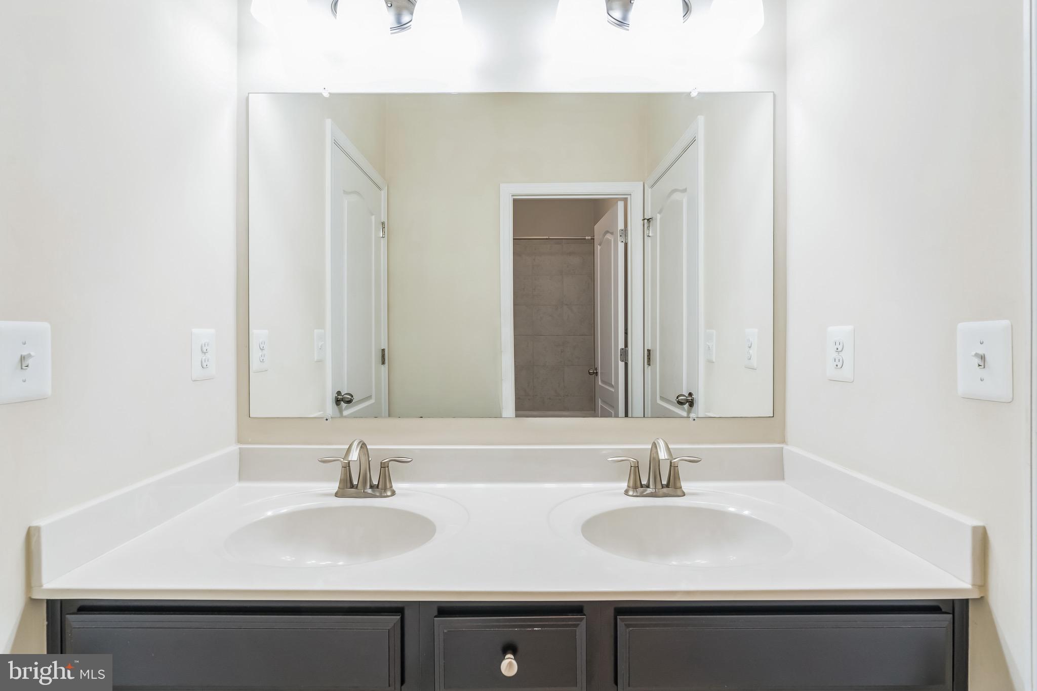 GROVES AT PINEY CHURCH - Residential Lease