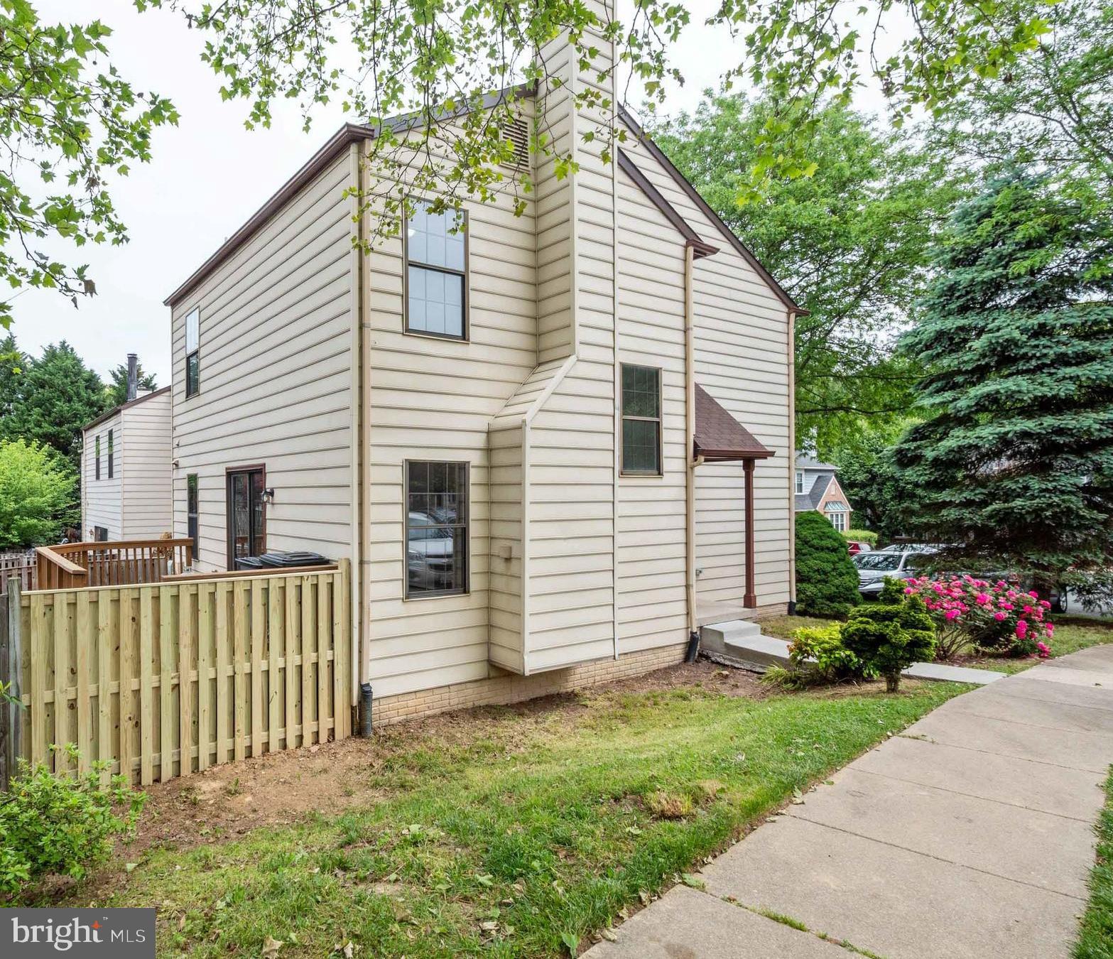 BURKE CENTRE - Residential