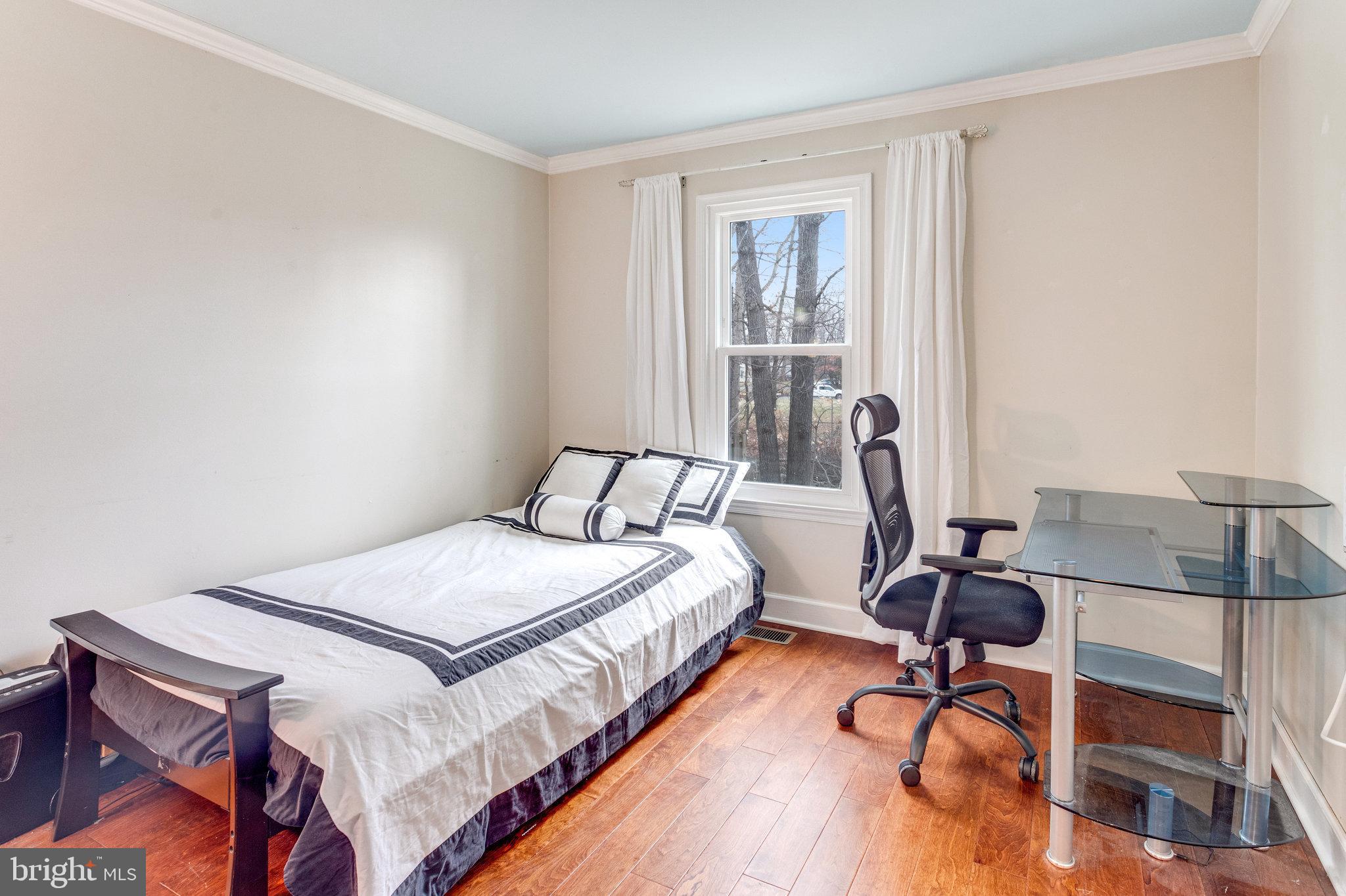 MONTCLAIR - Residential