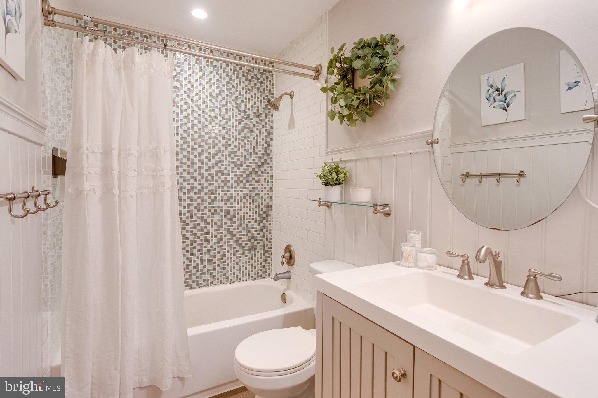 MONTCLAIR - Residential