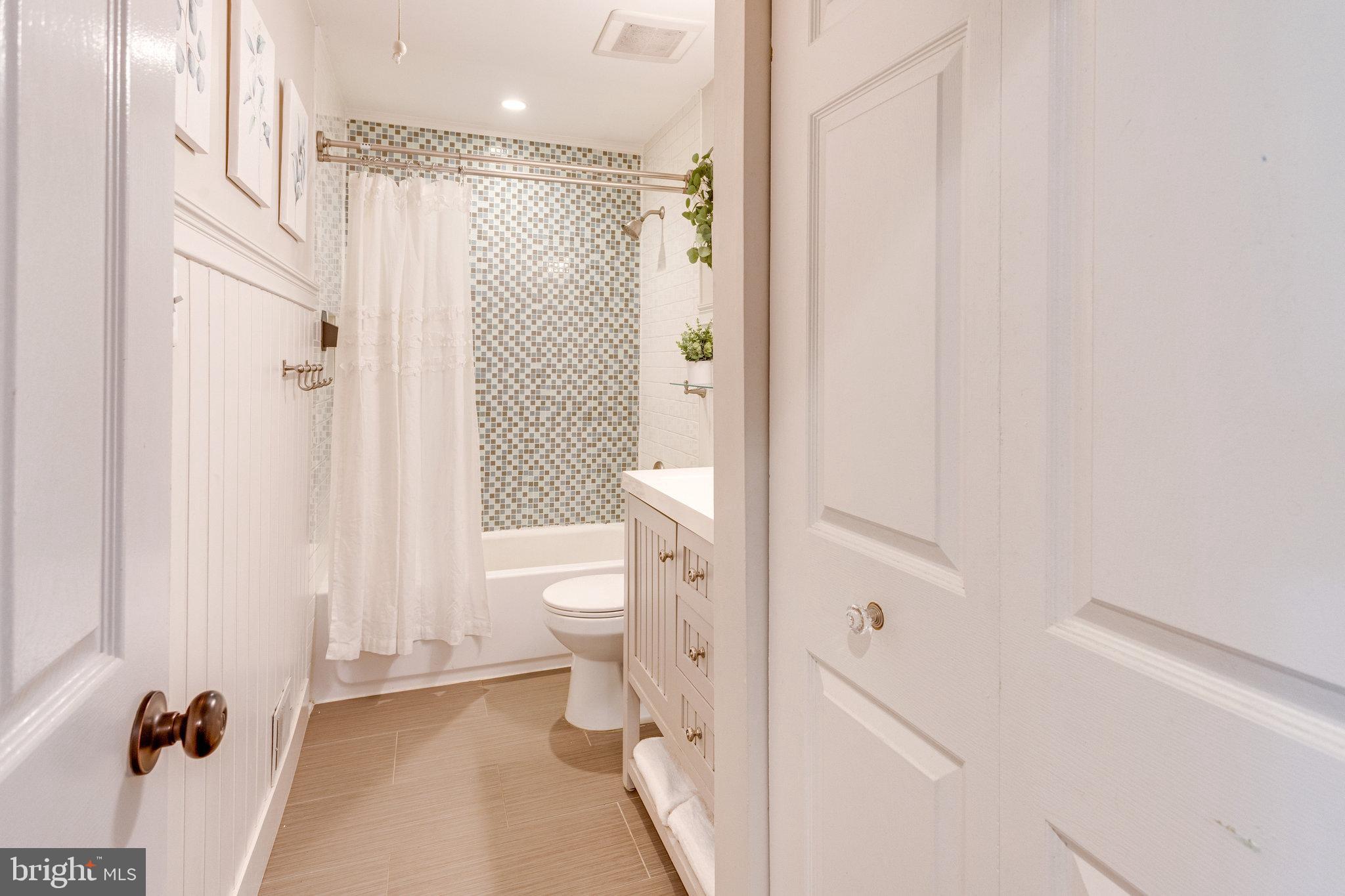 MONTCLAIR - Residential