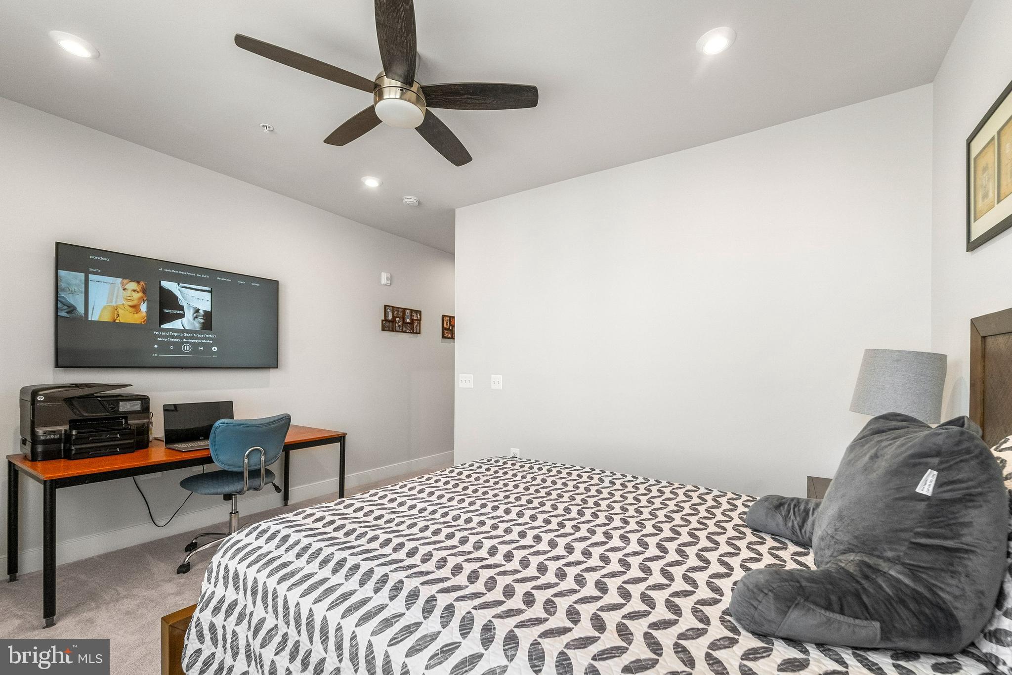 METROPARK AT ARROWBROOK - Residential