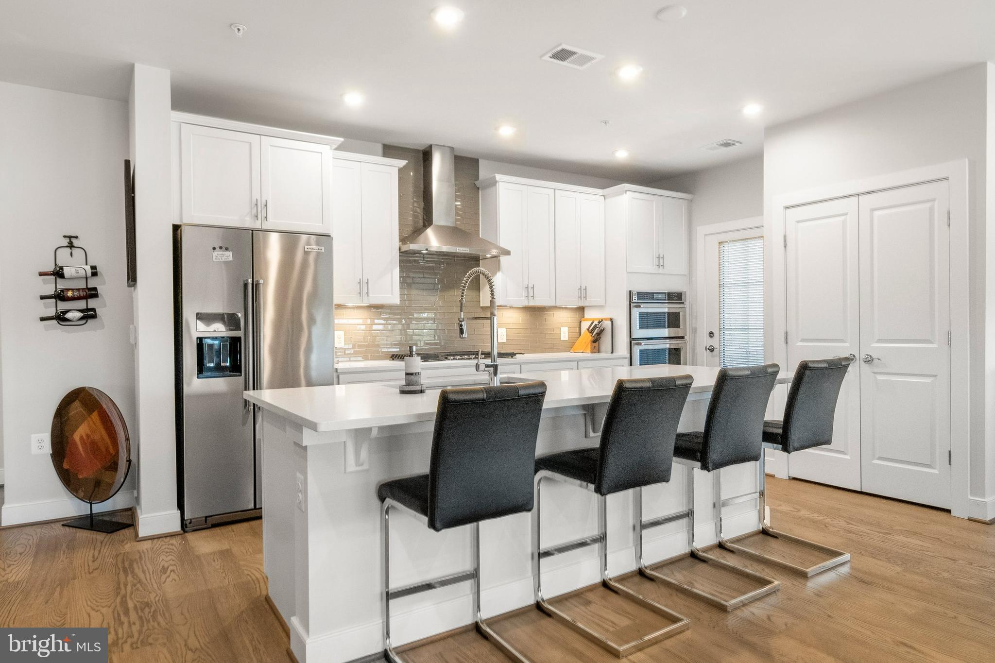 METROPARK AT ARROWBROOK - Residential