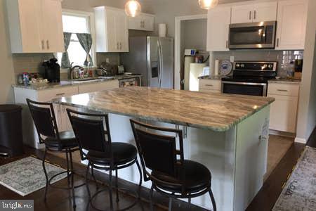 HARBOR VIEW - Residential Lease