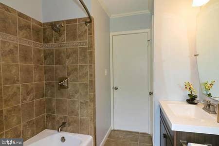 HARBOR VIEW - Residential Lease