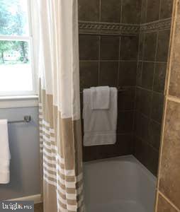 HARBOR VIEW - Residential Lease