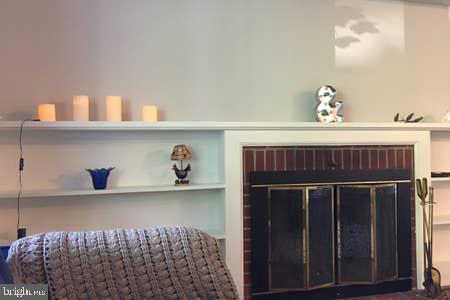 HARBOR VIEW - Residential Lease