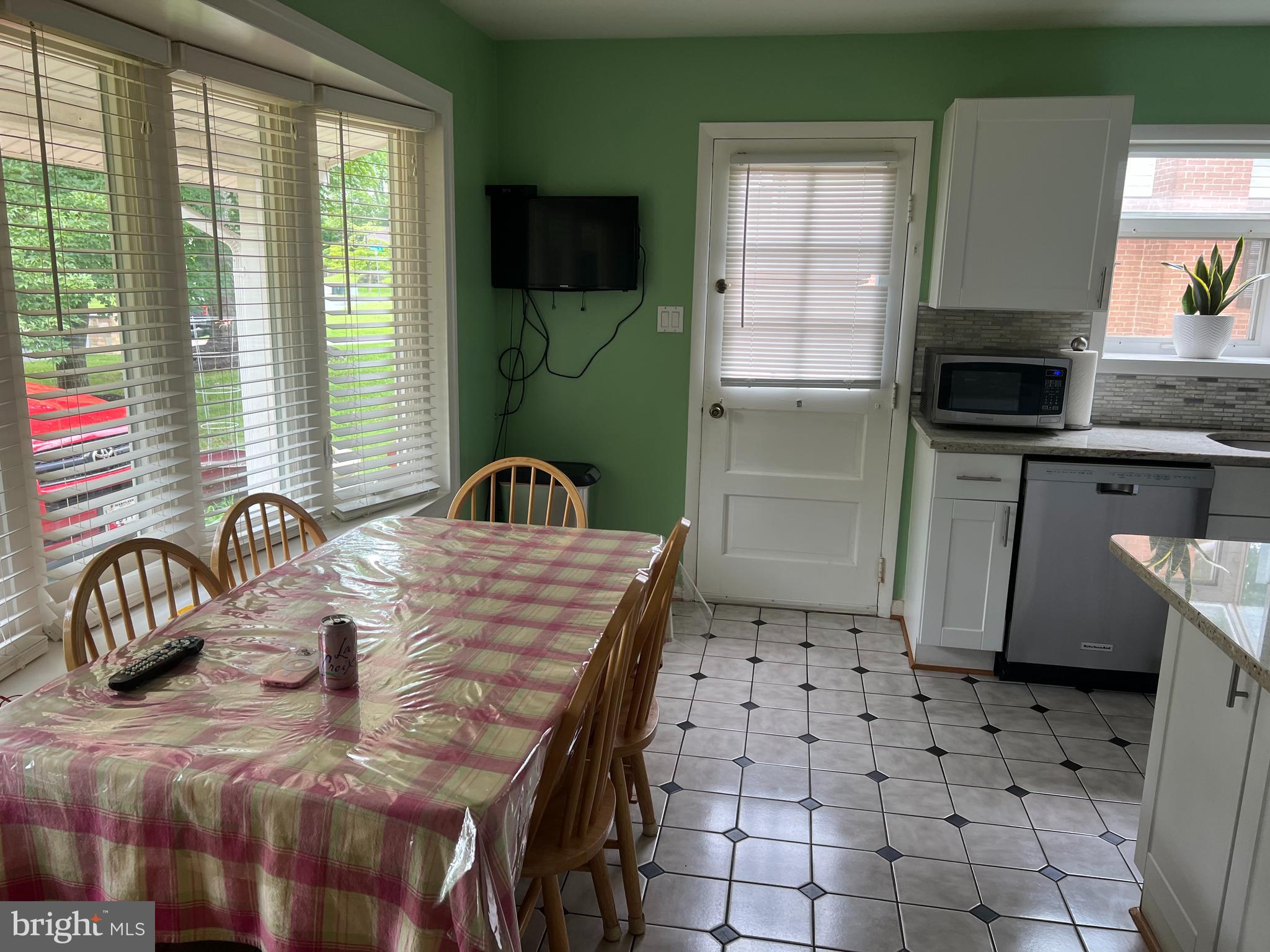 FAIRVIEW ESTATES - Residential