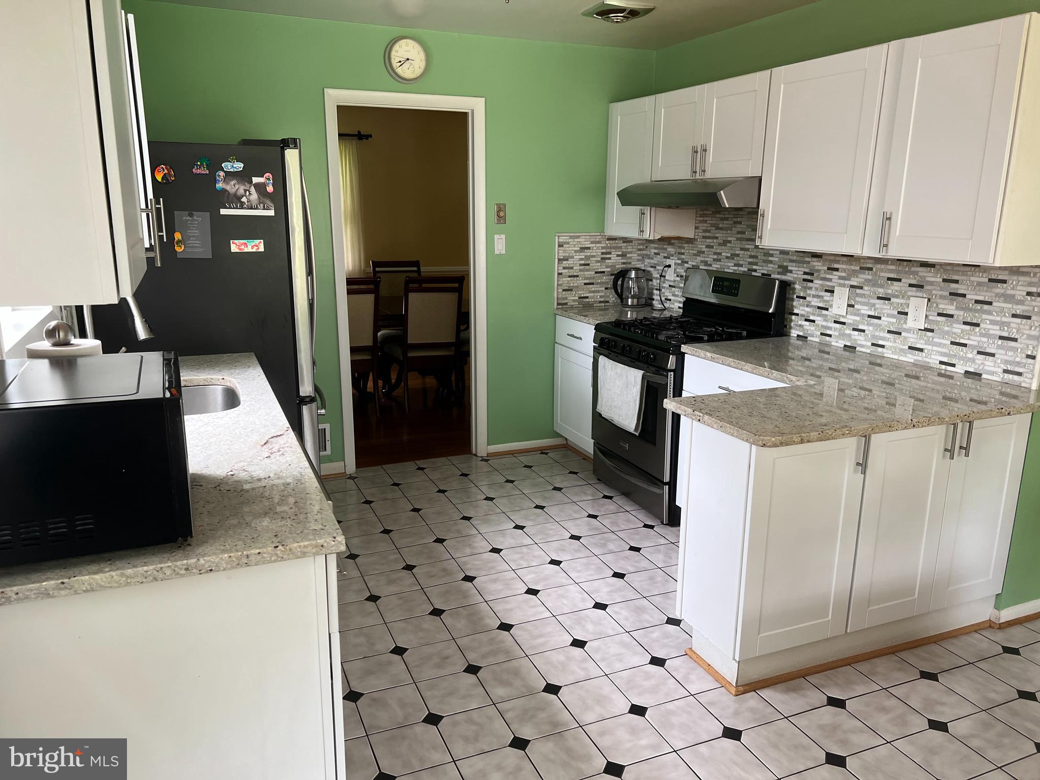 FAIRVIEW ESTATES - Residential