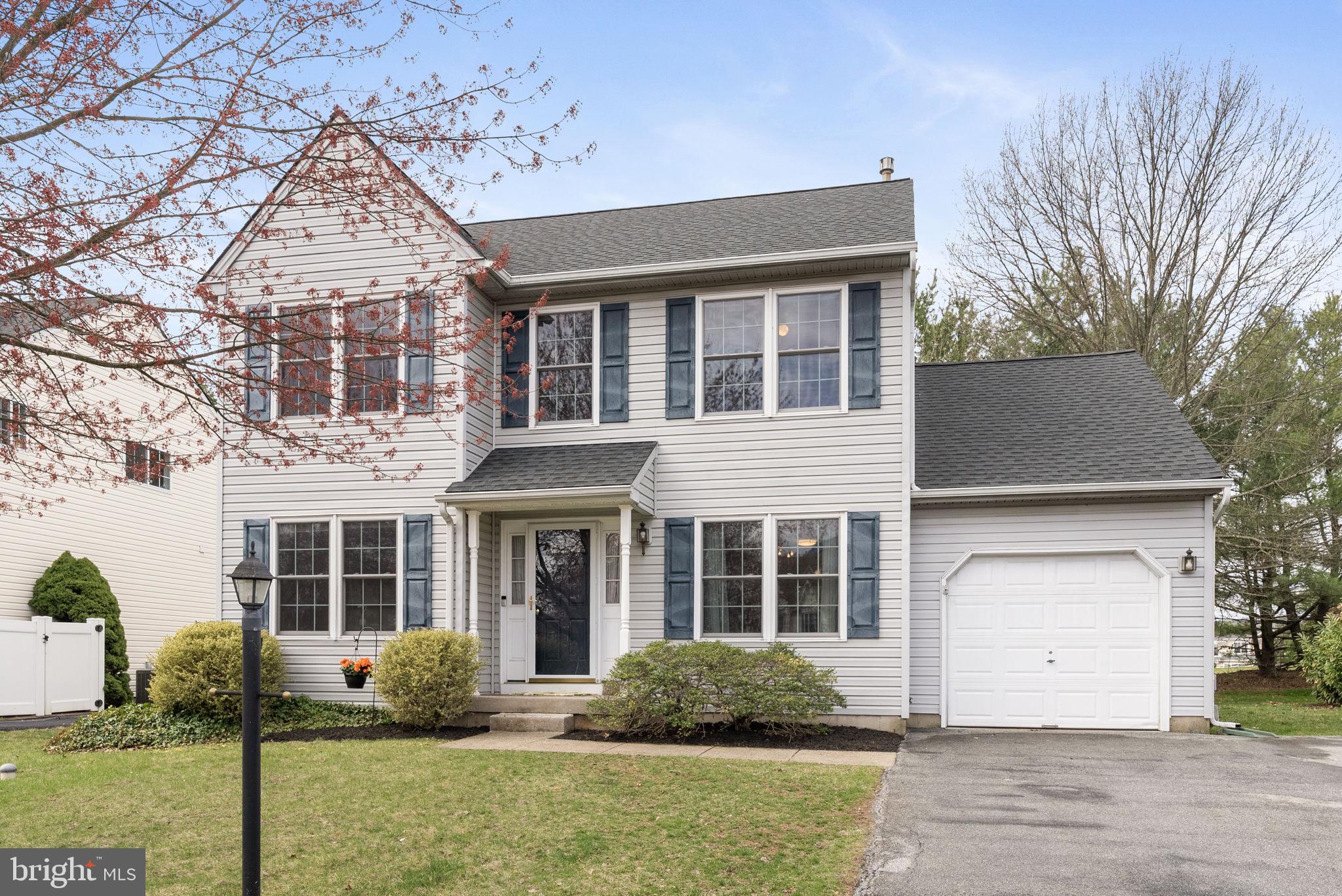 WATERFORD GREENE - Residential