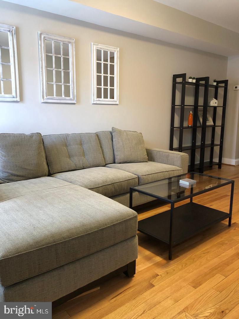 HOPKINS - Residential