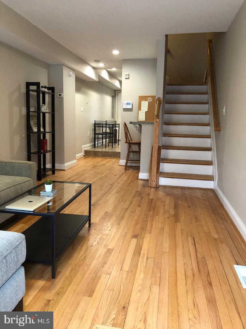 HOPKINS - Residential