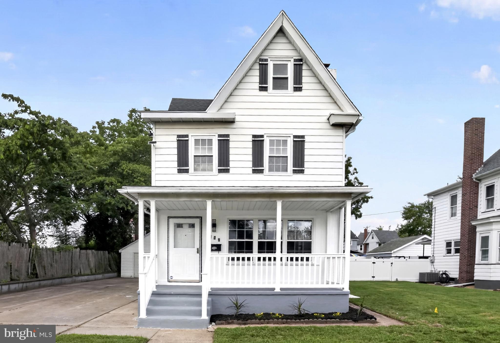 712 BILLINGS AVENUE