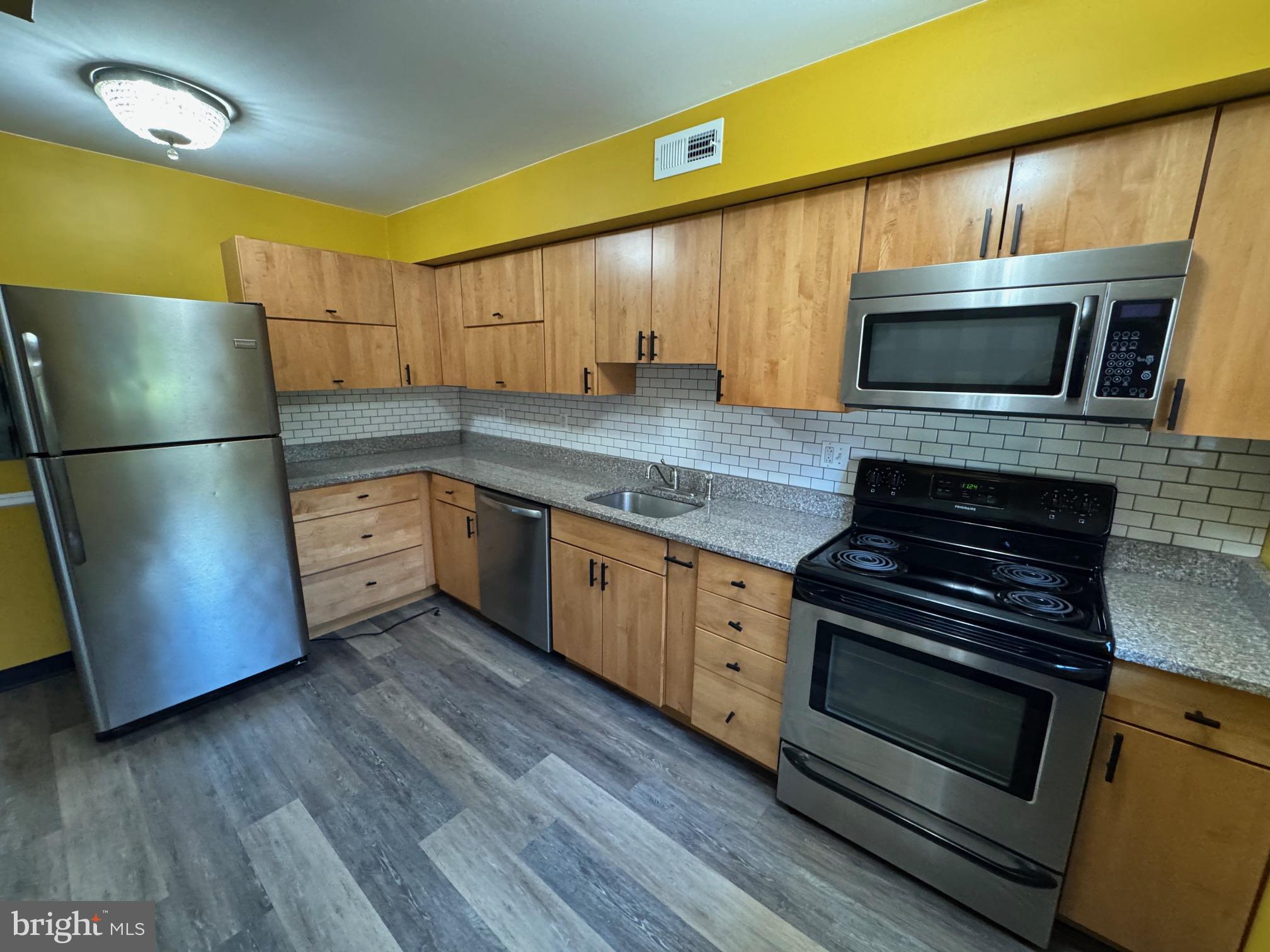 WEDGEWOOD ESTATES - Residential