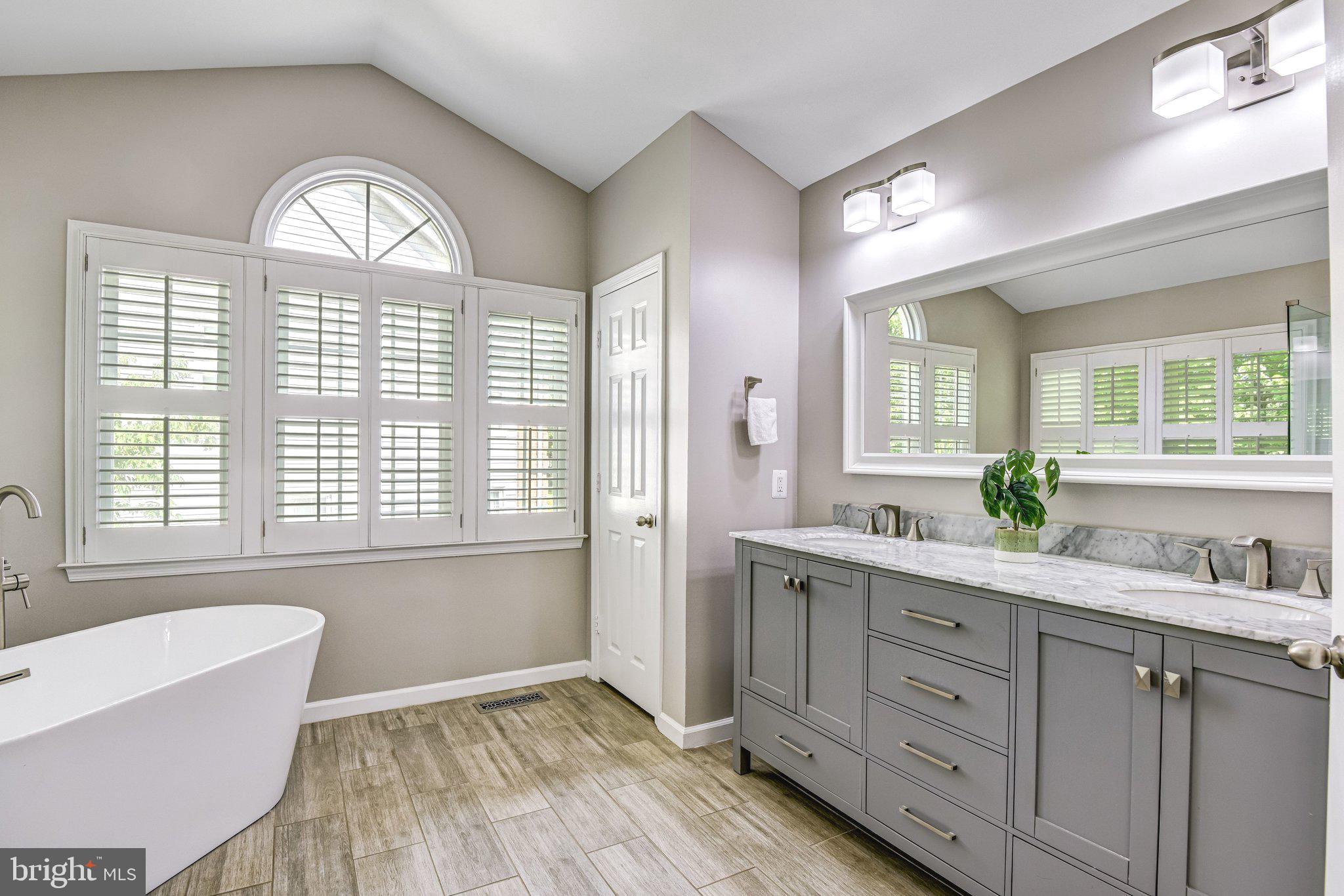 FAIR LAKES FOREST - Residential