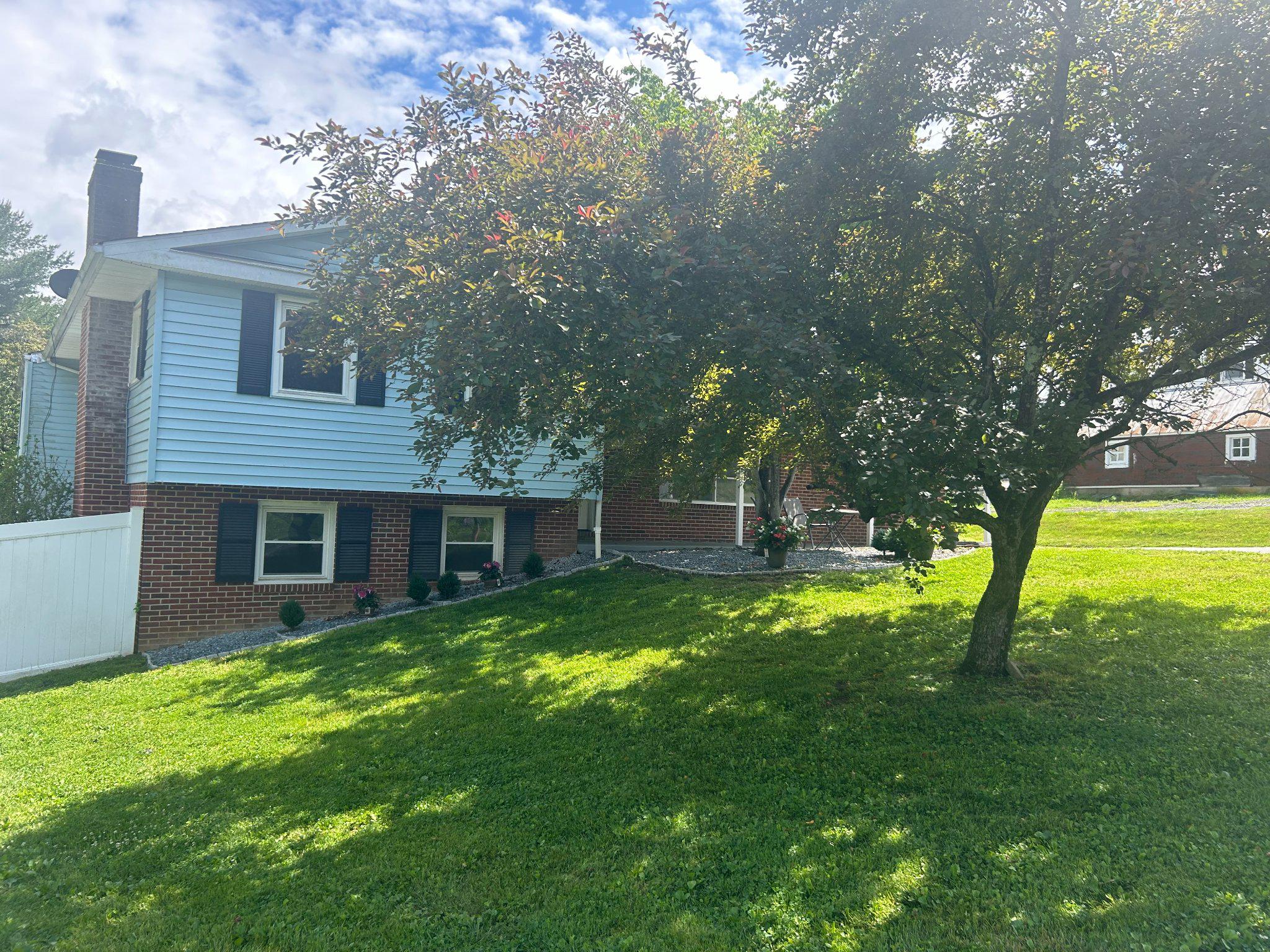 119 SCHOOLHOUSE ROAD