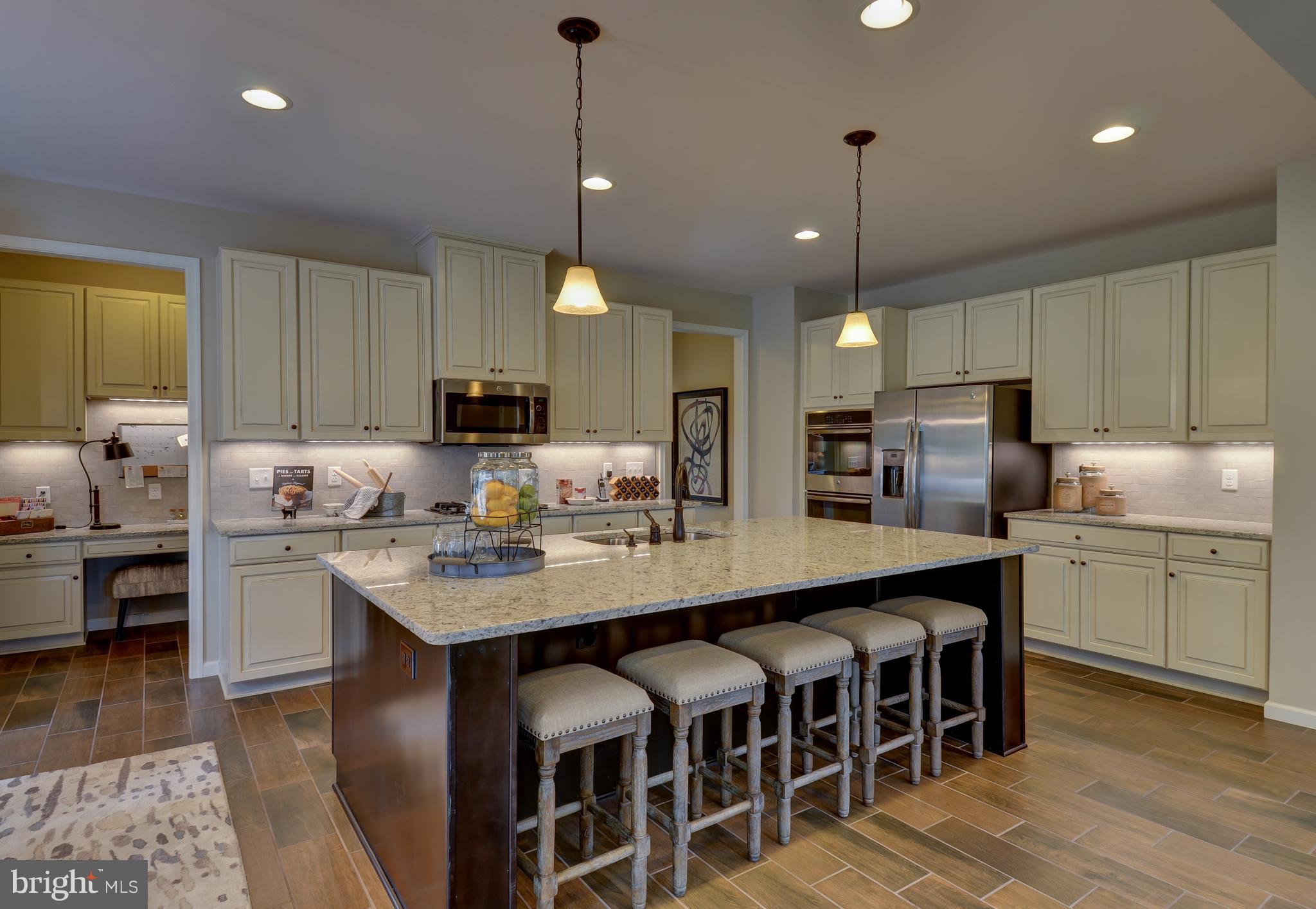 BALMORAL - Residential