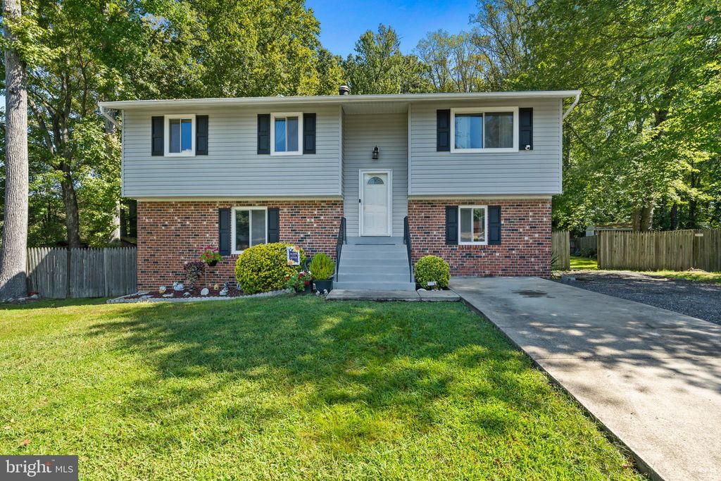 Photo of 9016 Holly Avenue, WALDORF, MD 20601 (MLS # MDCH2048168)