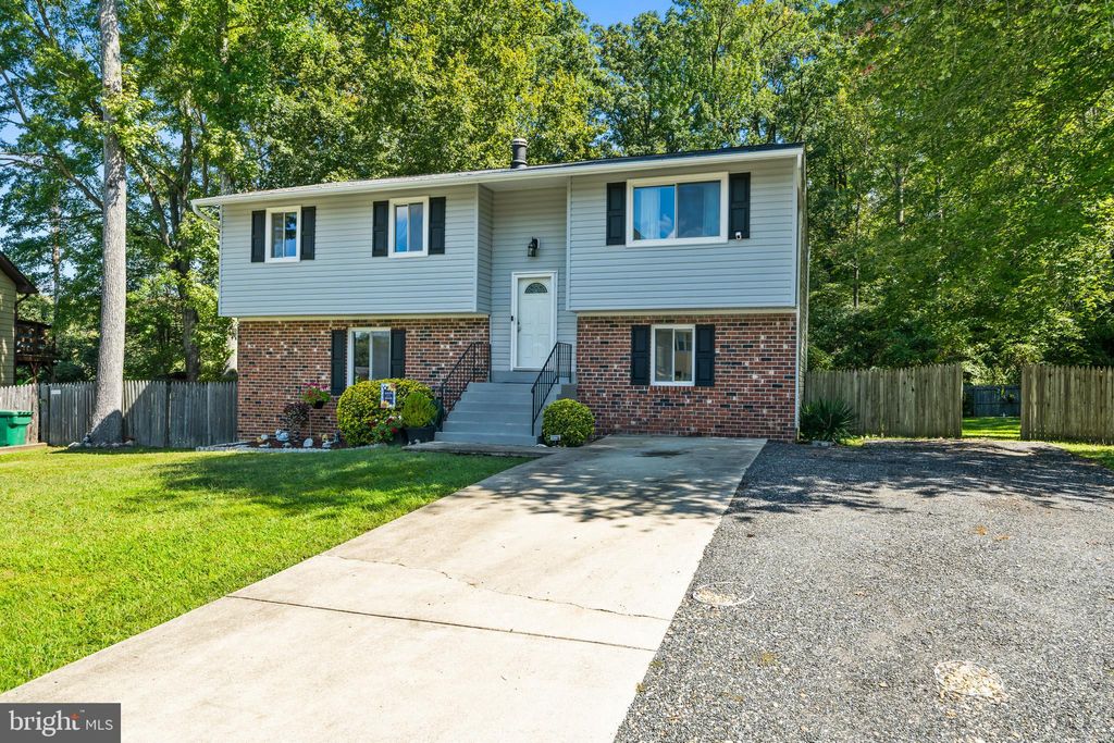 Photo of 9016 Holly Avenue, WALDORF, MD 20601 (MLS # MDCH2048168)