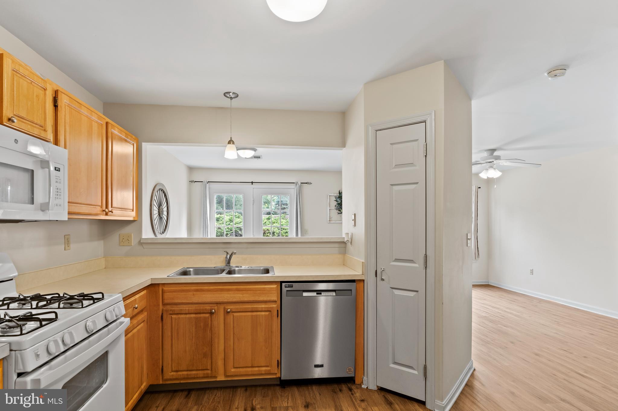 RESERVE AT HERSHEY MEADOW - Residential Lease