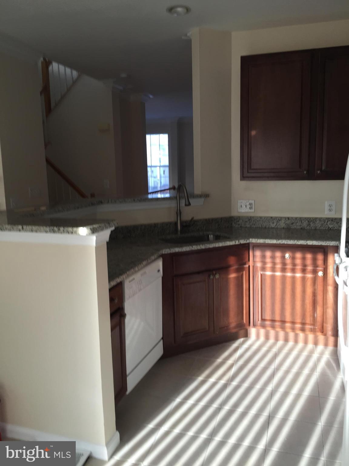 POTOMAC LAKES - Residential Lease