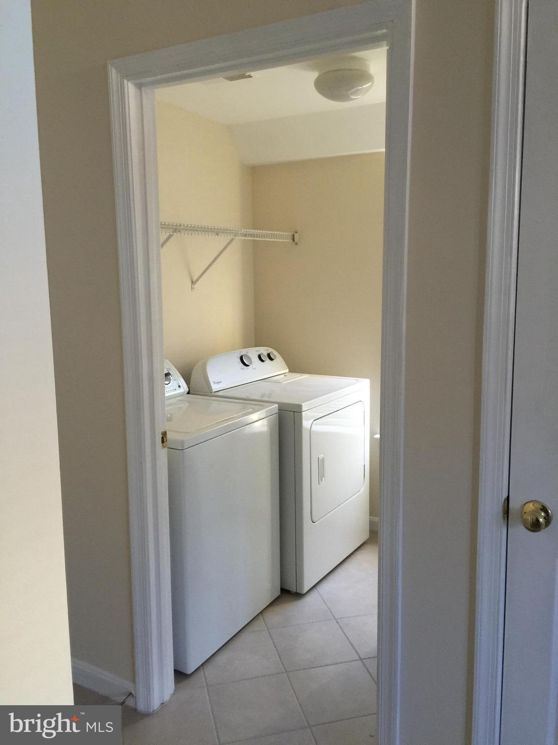 POTOMAC LAKES - Residential Lease